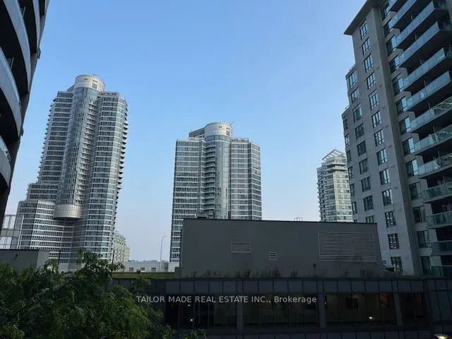 19 Grand Trunk Crescent, #501