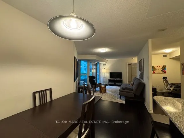 19 Grand Trunk Crescent, #501