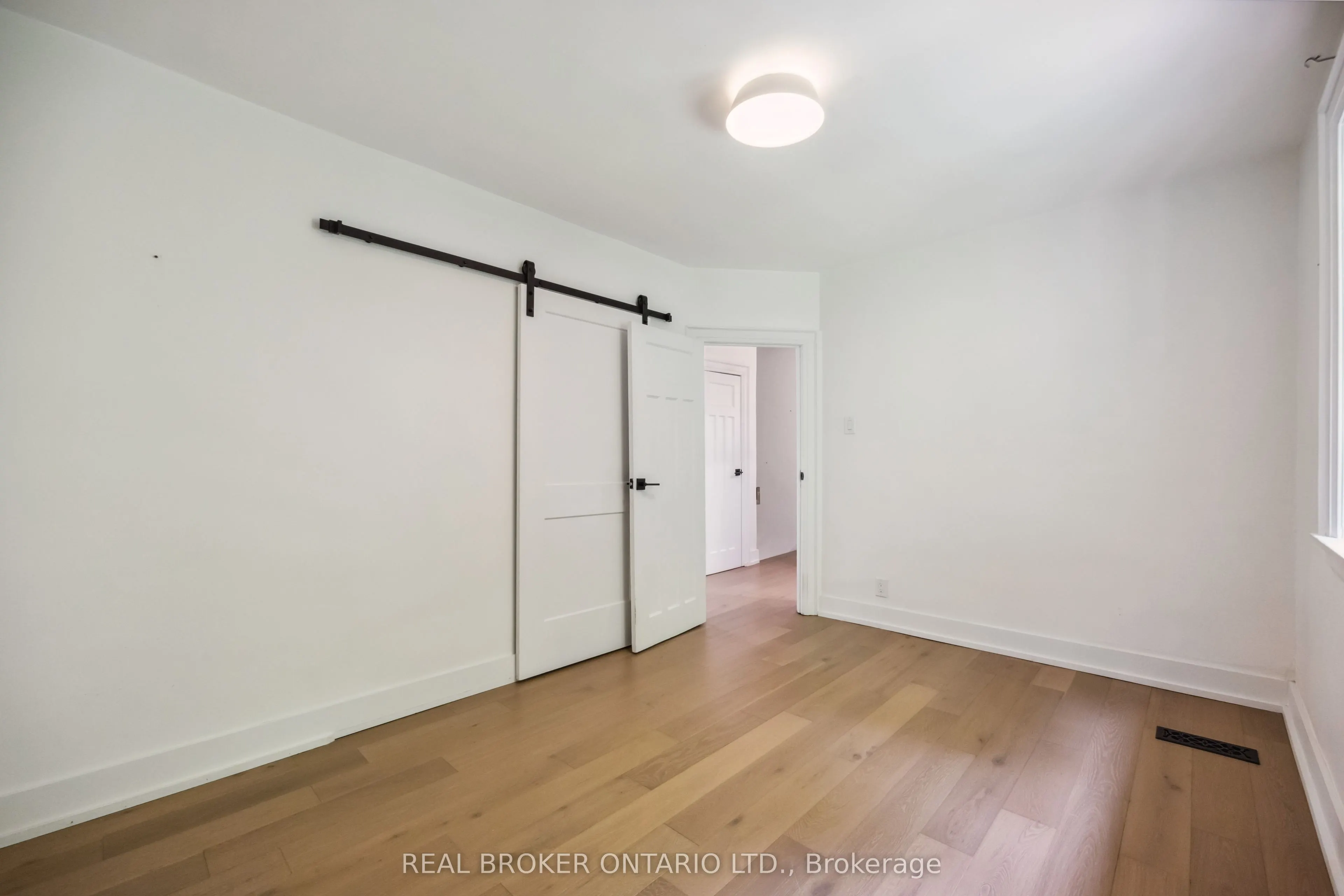658 Davenport Road