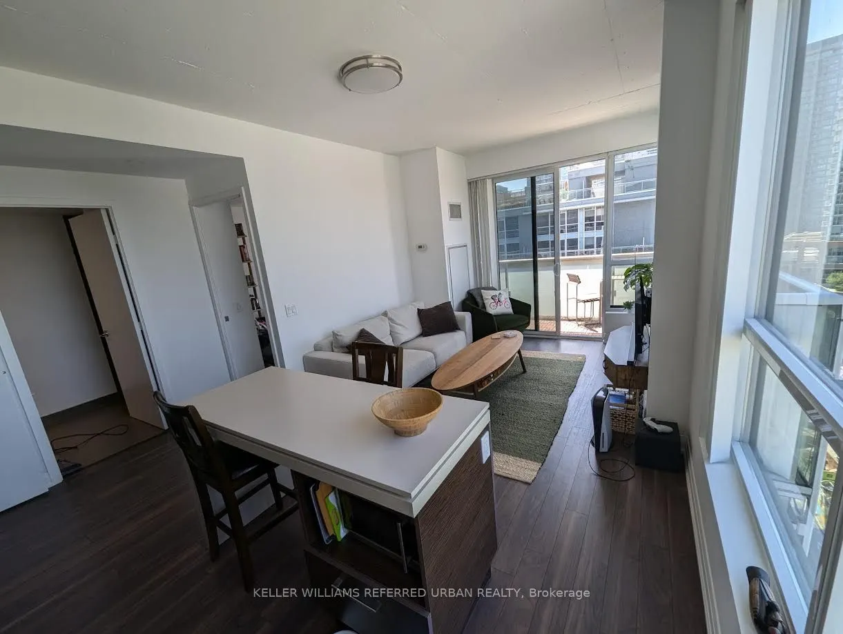 1030 King Street W, #938