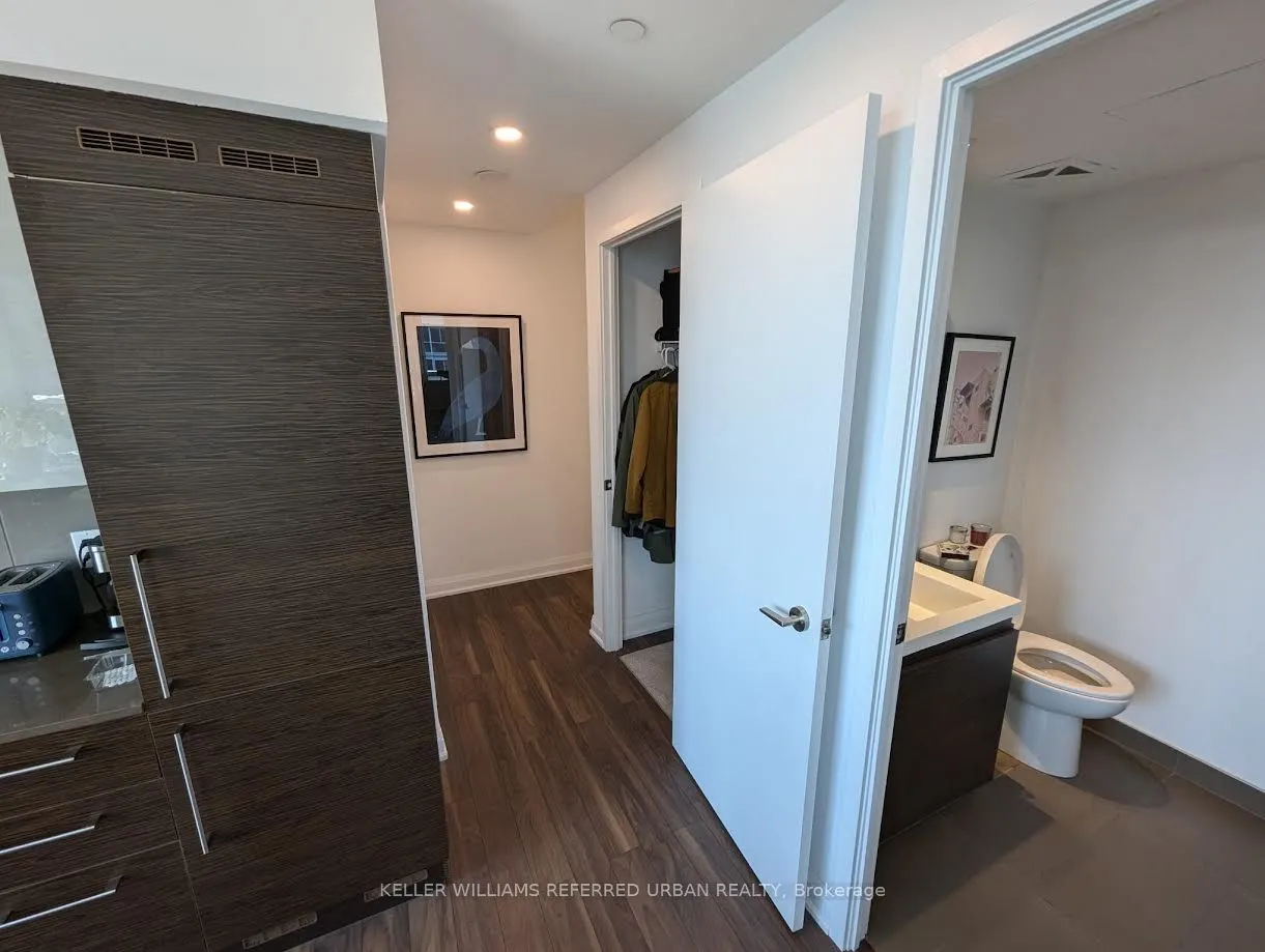 1030 King Street W, #938