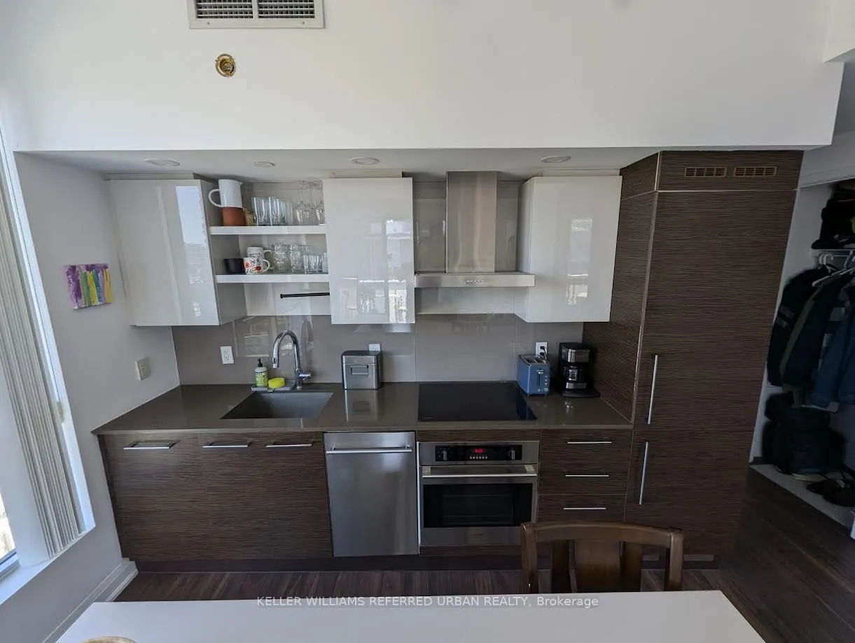 1030 King Street W, #938