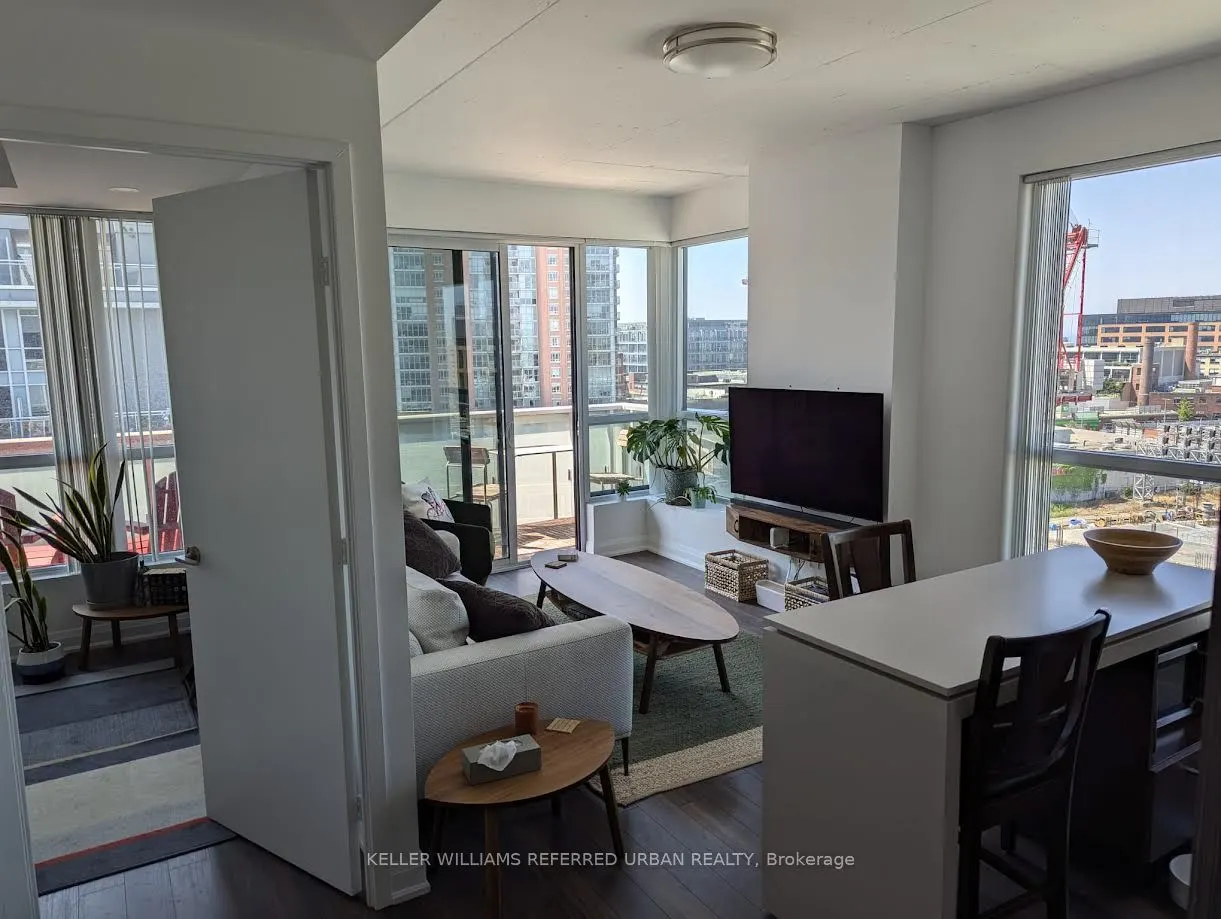 1030 King Street W, #938