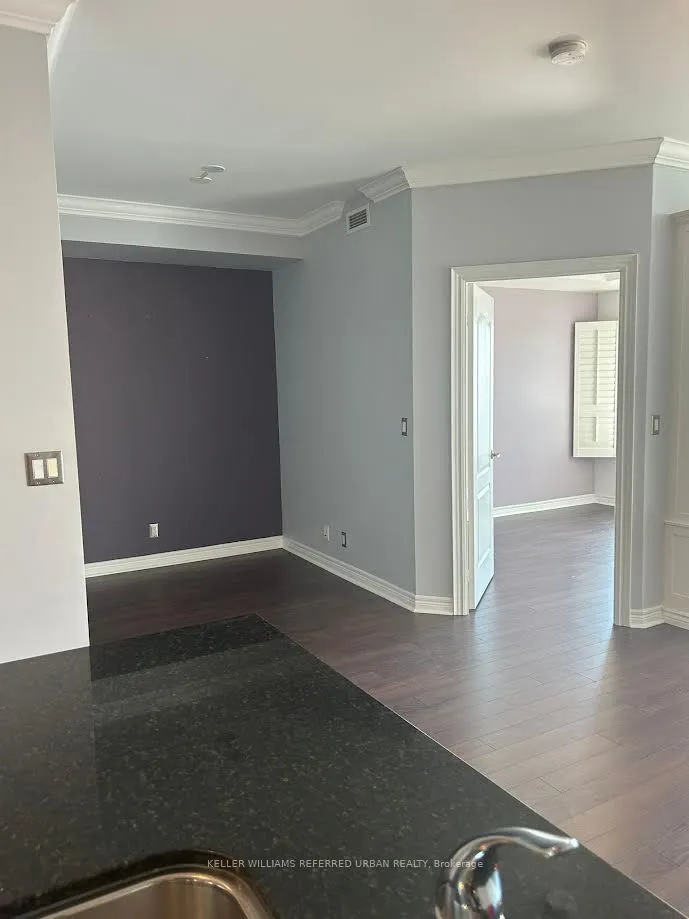 212 Eglinton Avenue E, #PH 302
