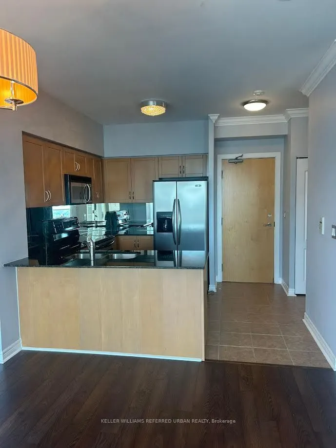 212 Eglinton Avenue E, #PH 302