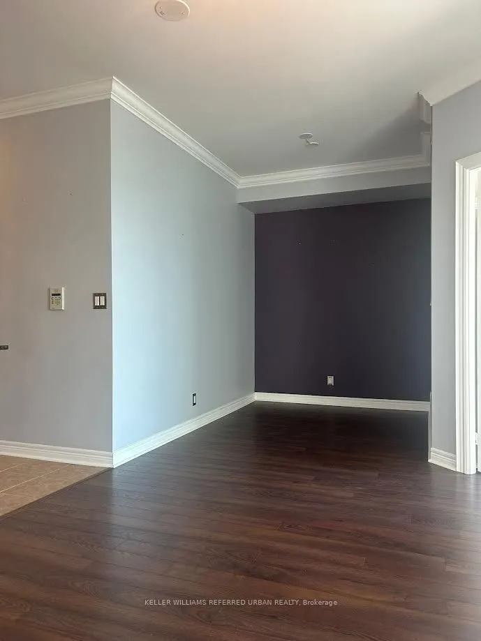 212 Eglinton Avenue E, #PH 302