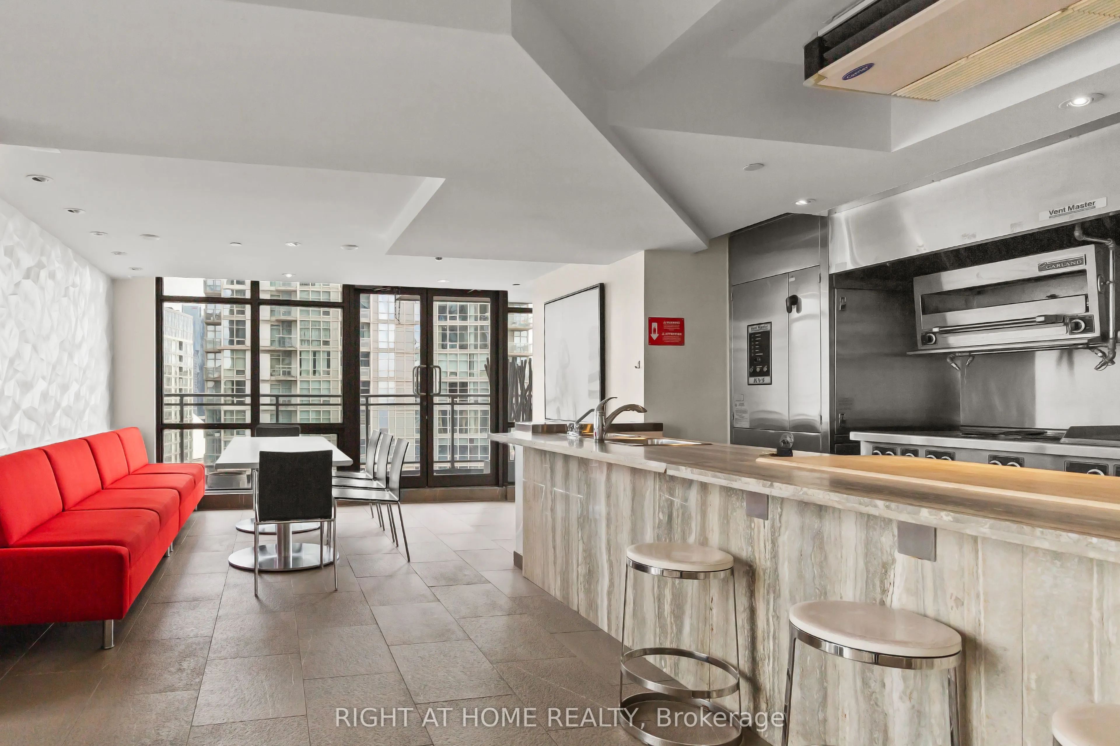 15 Fort York Boulevard, #3205