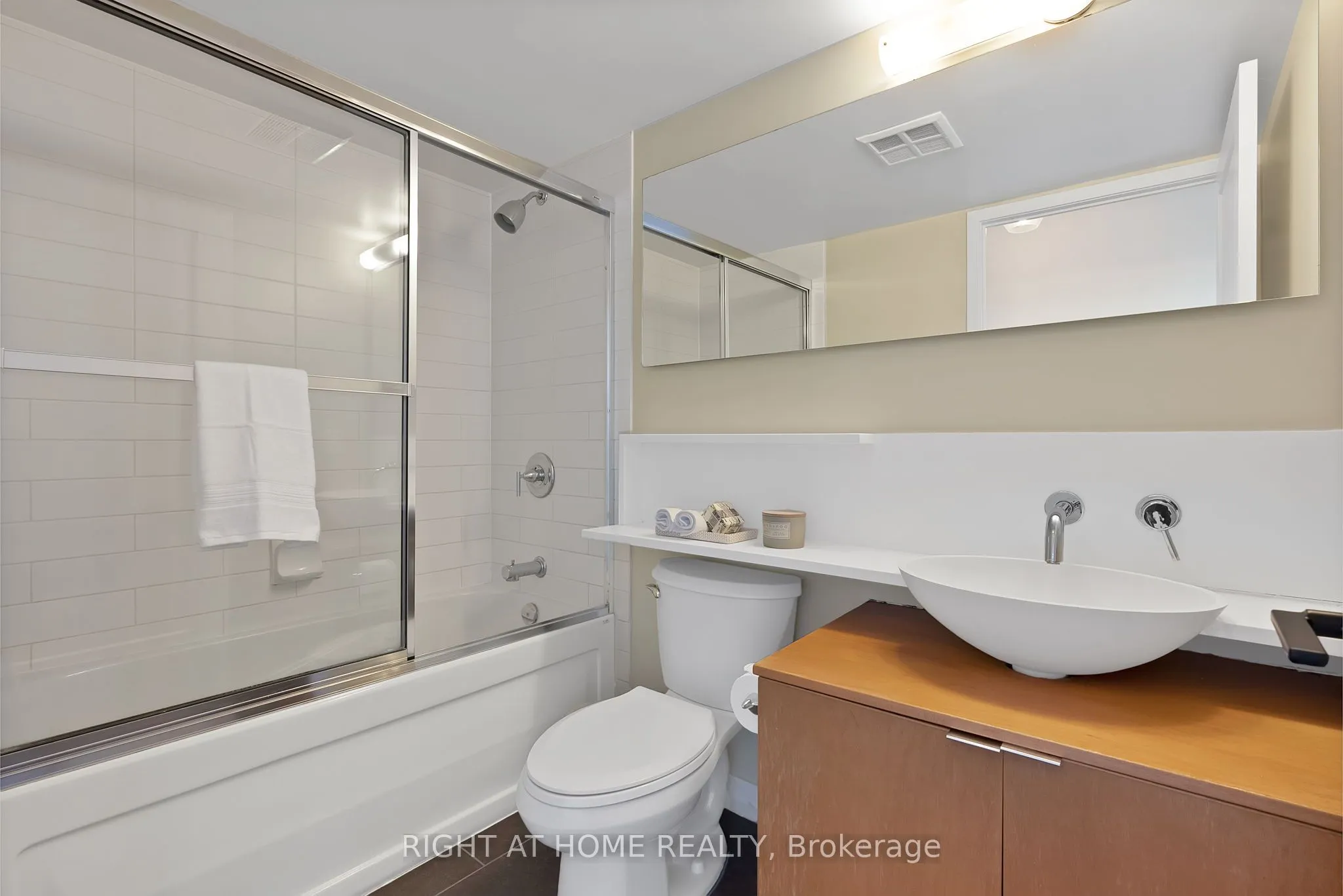 15 Fort York Boulevard, #3205