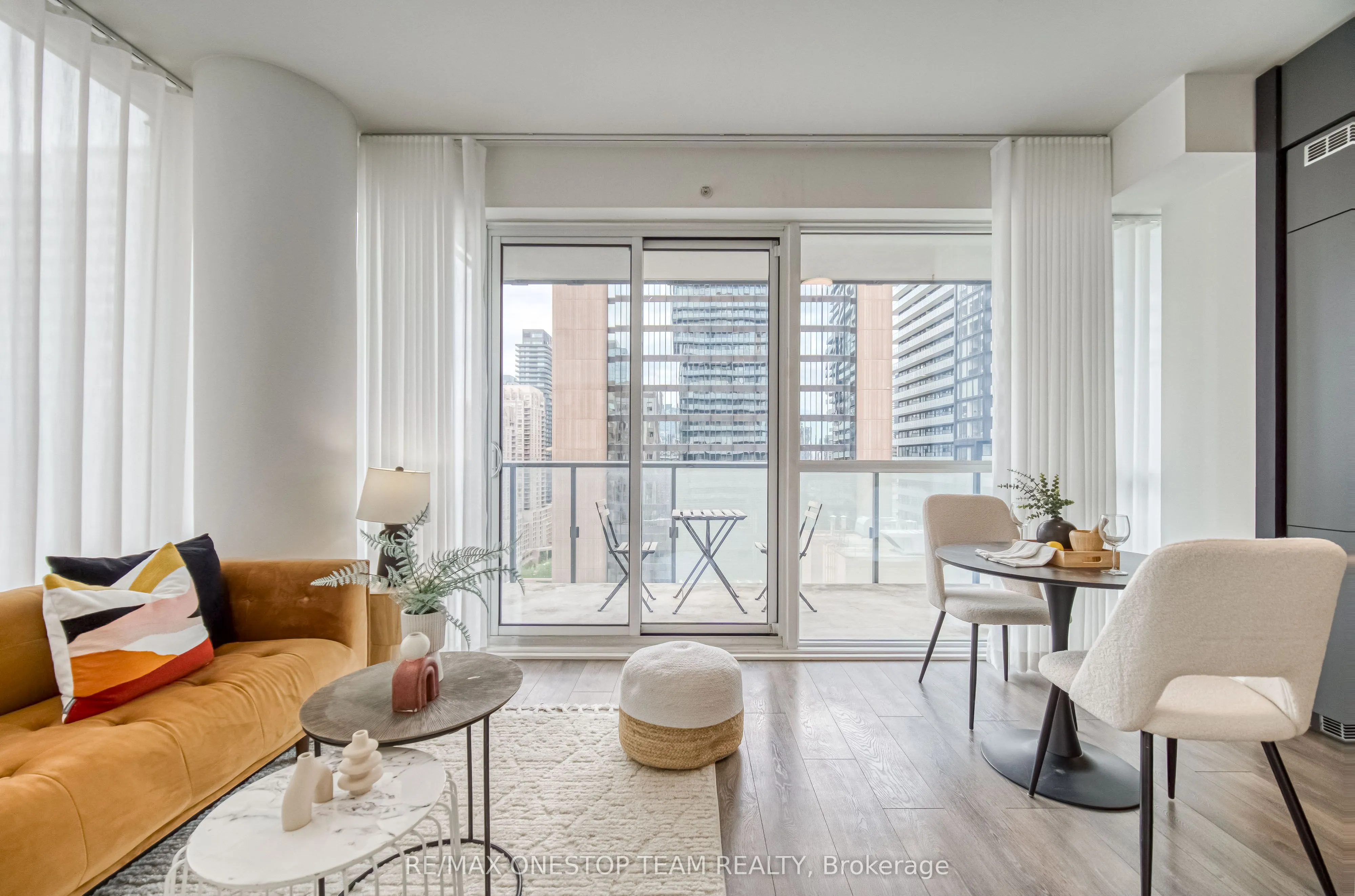 15 Grenville Street, #1905