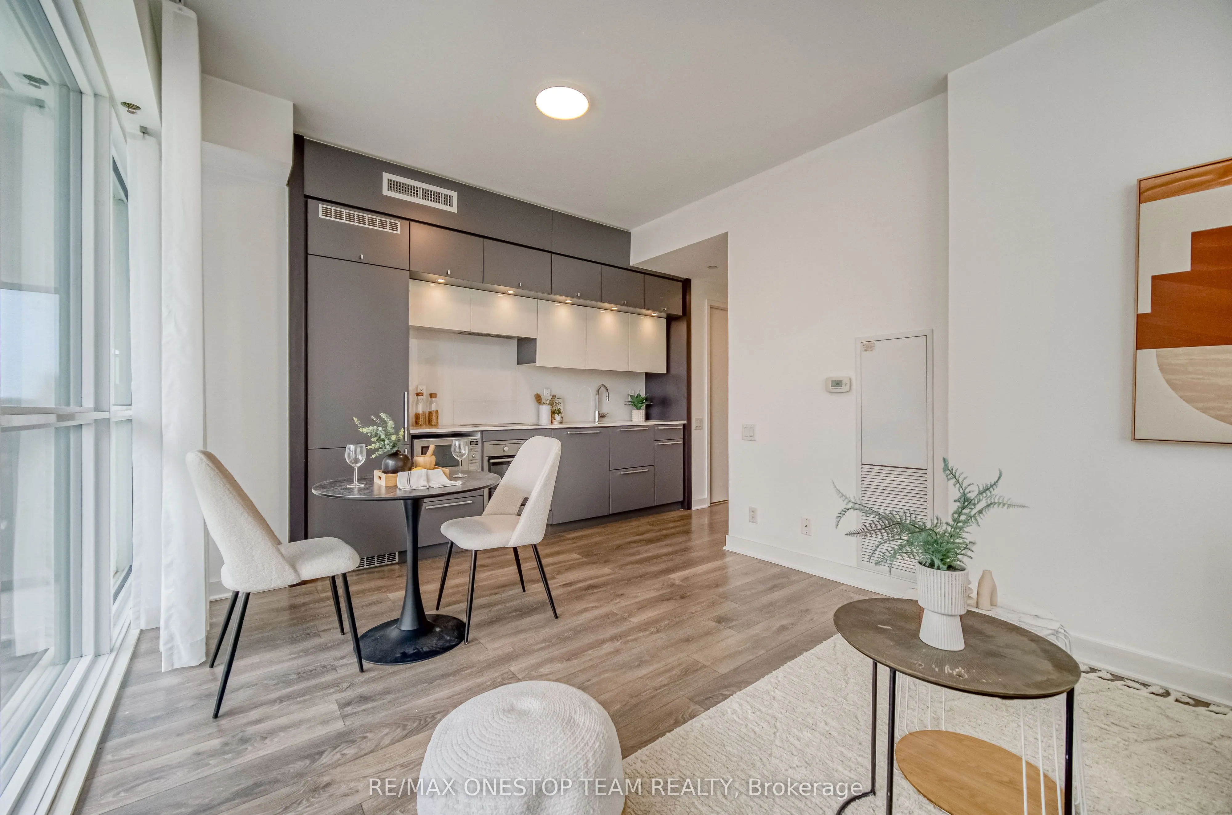 15 Grenville Street, #1905
