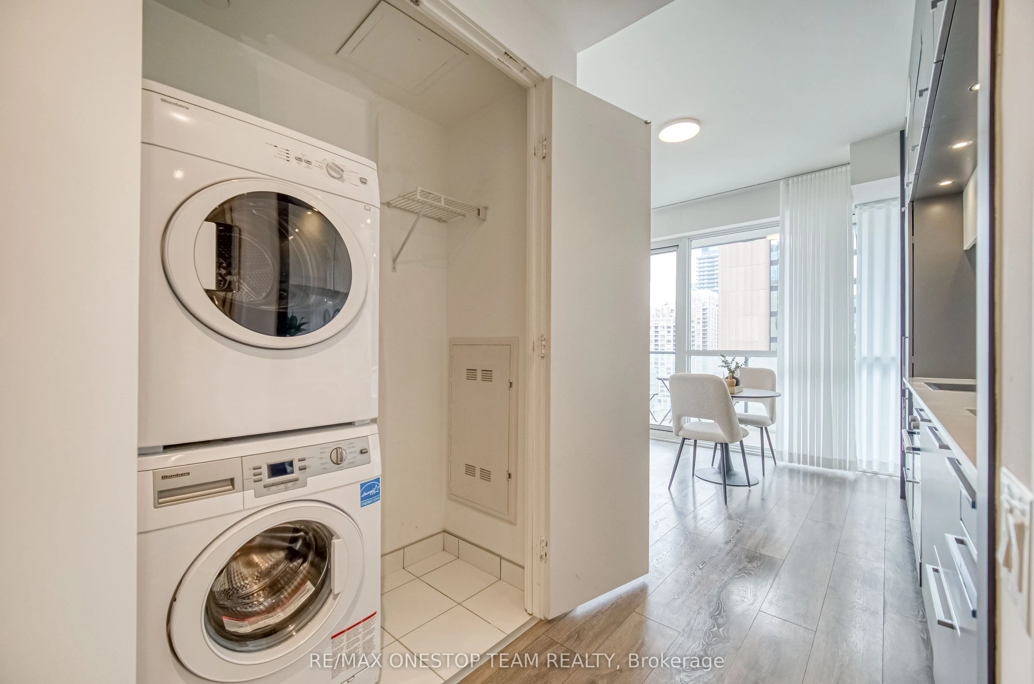 15 Grenville Street, #1905