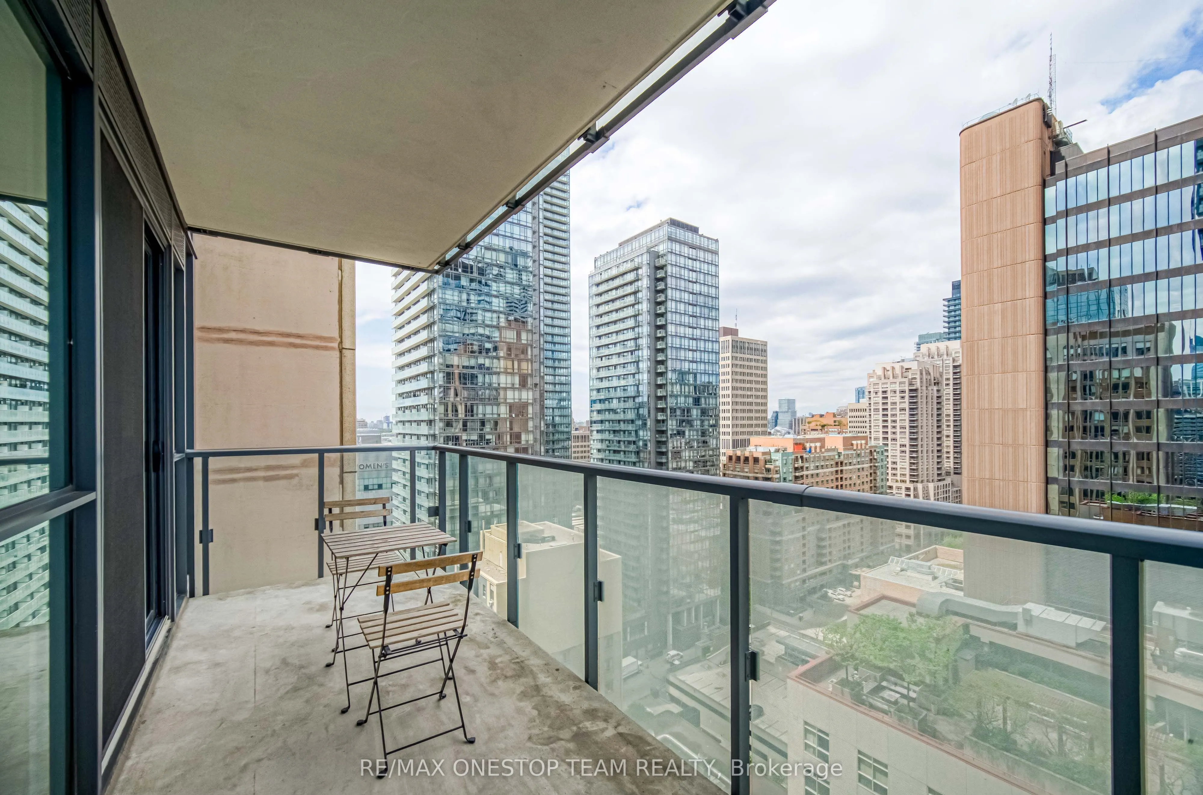 15 Grenville Street, #1905