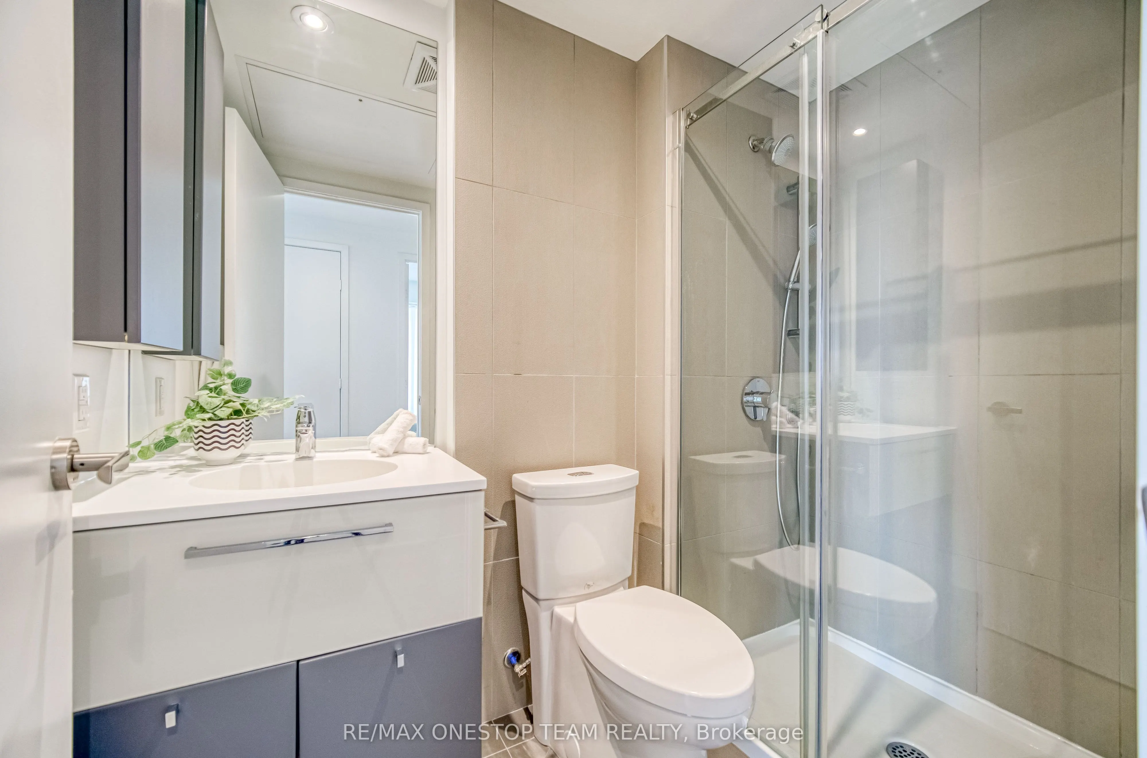 15 Grenville Street, #1905