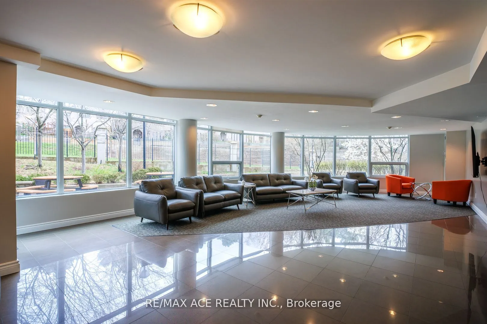 18 Valley Woods Road, #605