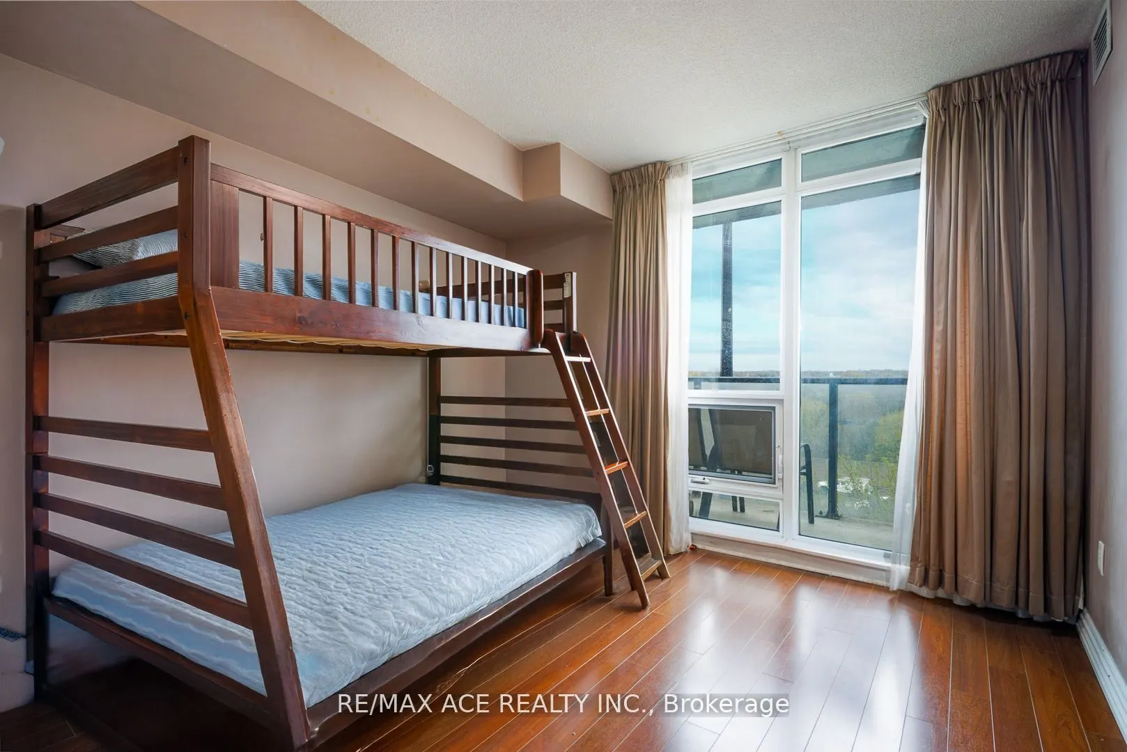18 Valley Woods Road, #605