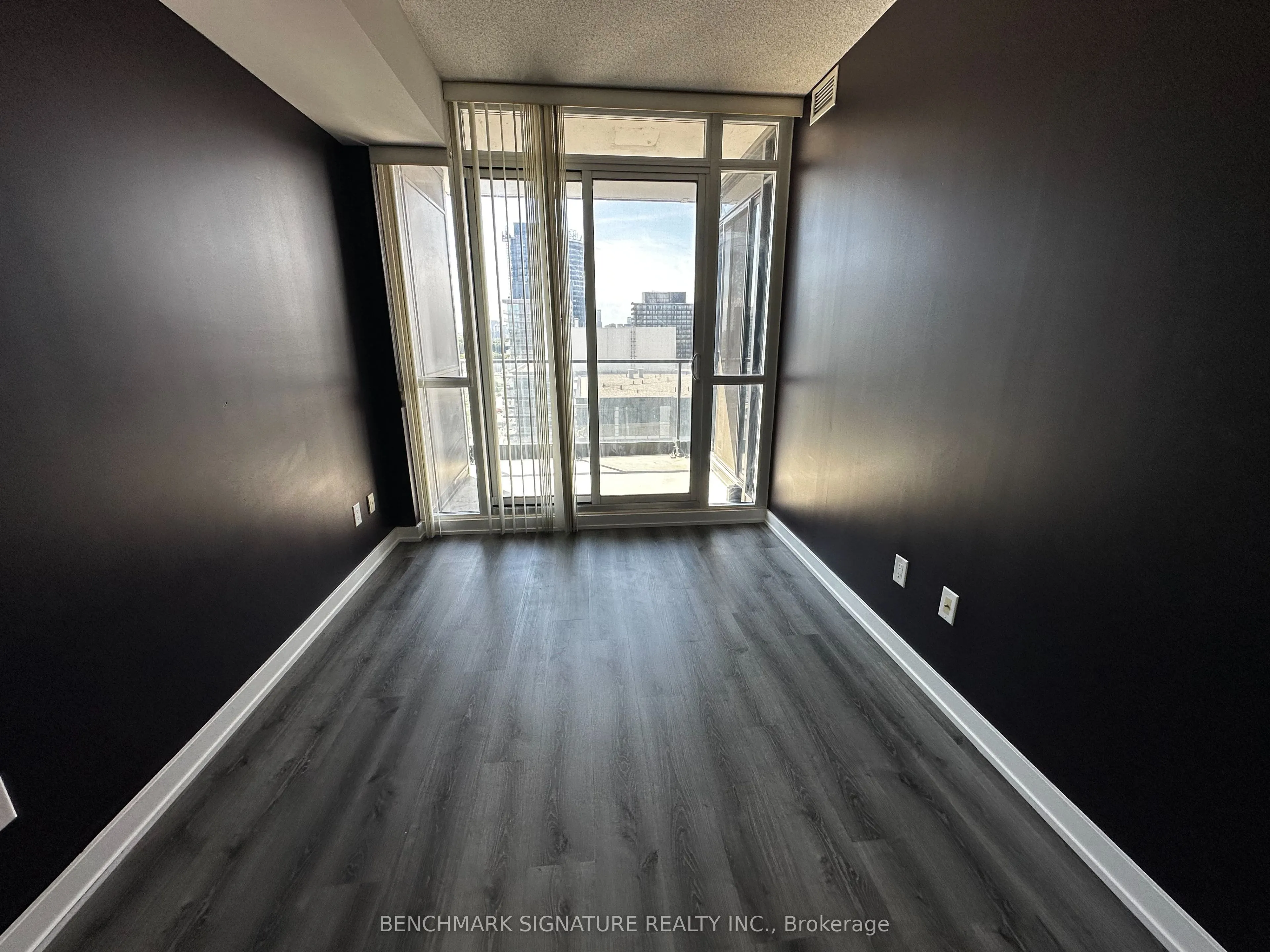 29 Singer Court, #2203