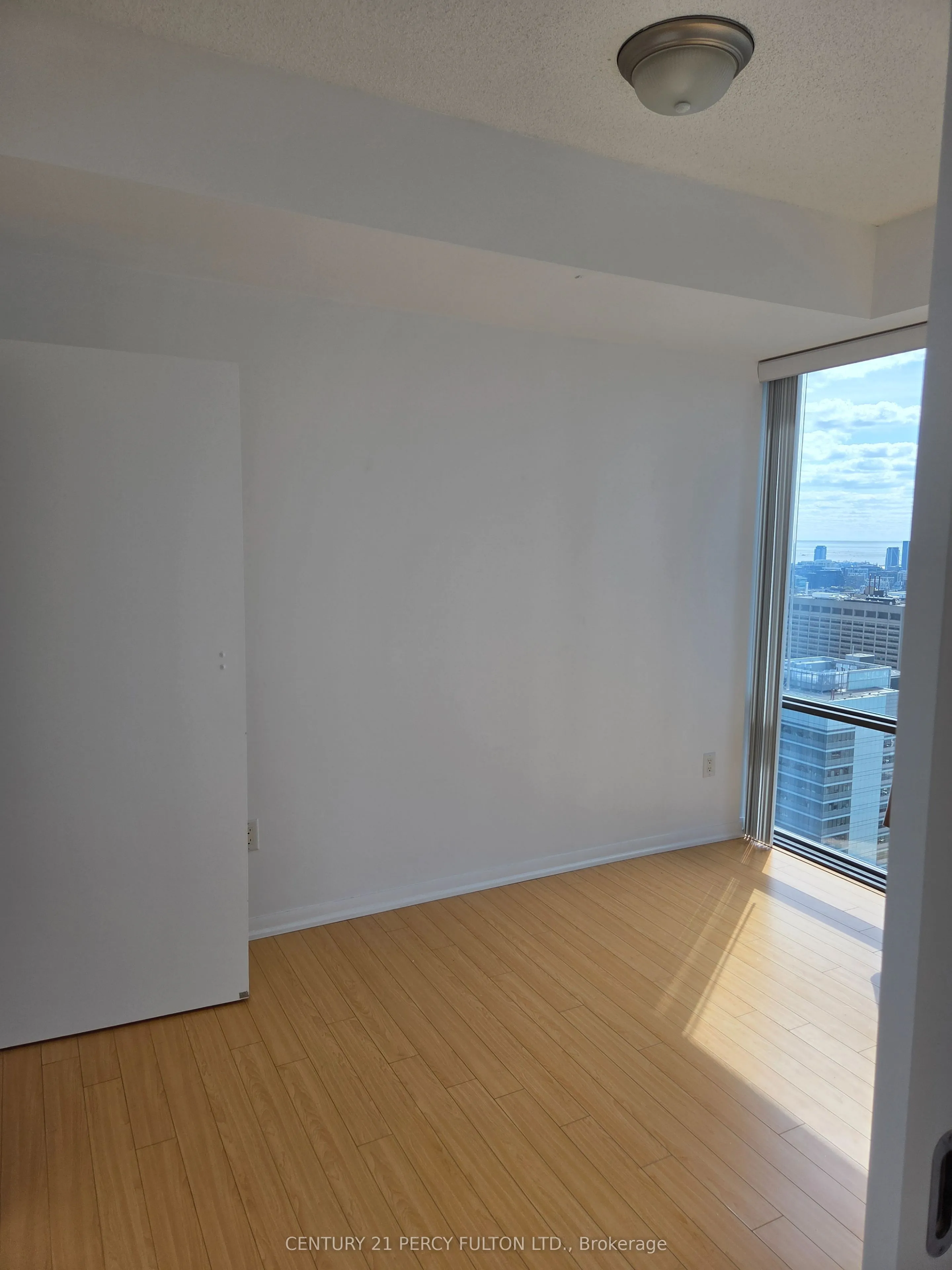 38 Grenville Street, #3802