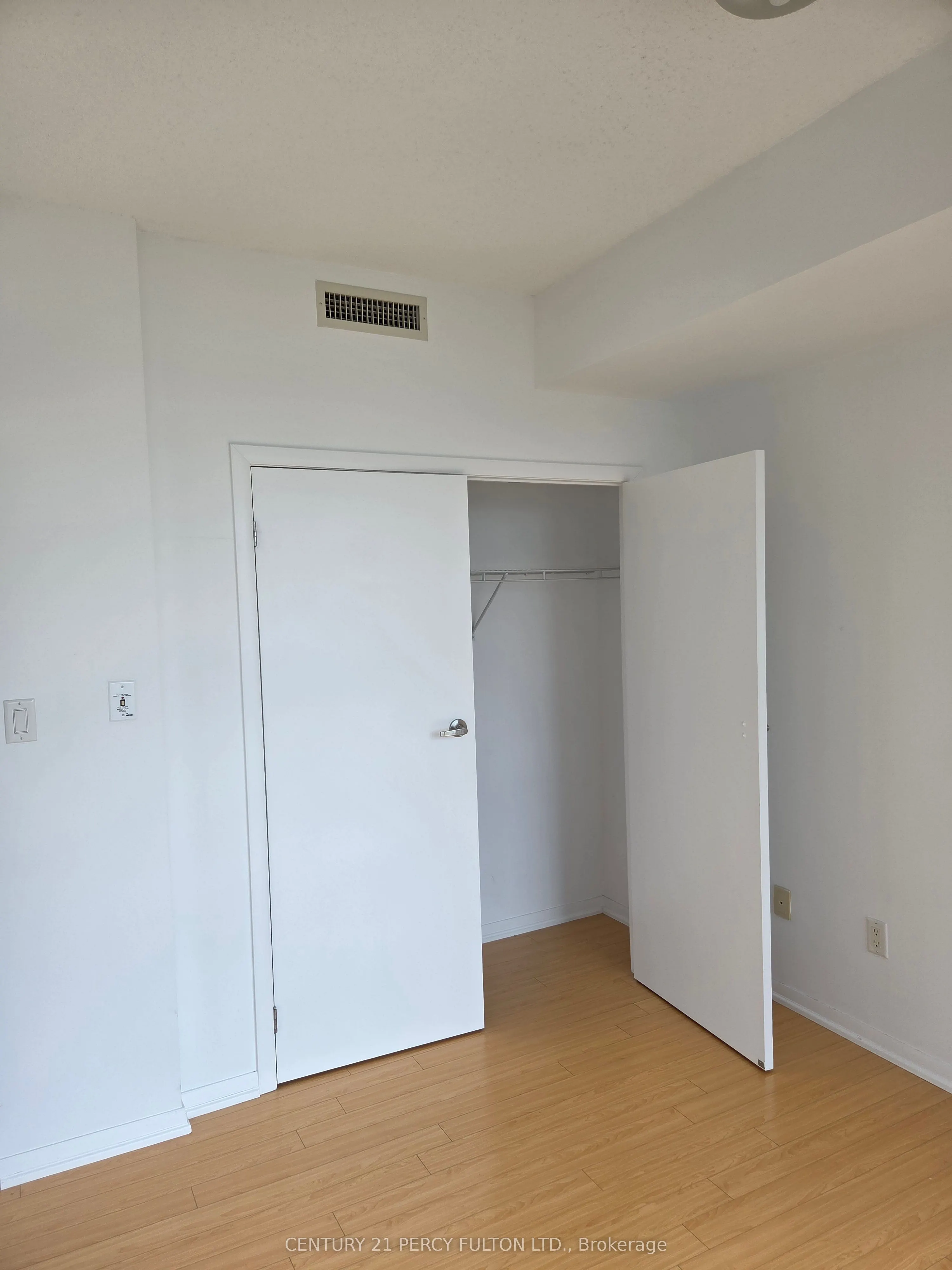38 Grenville Street, #3802