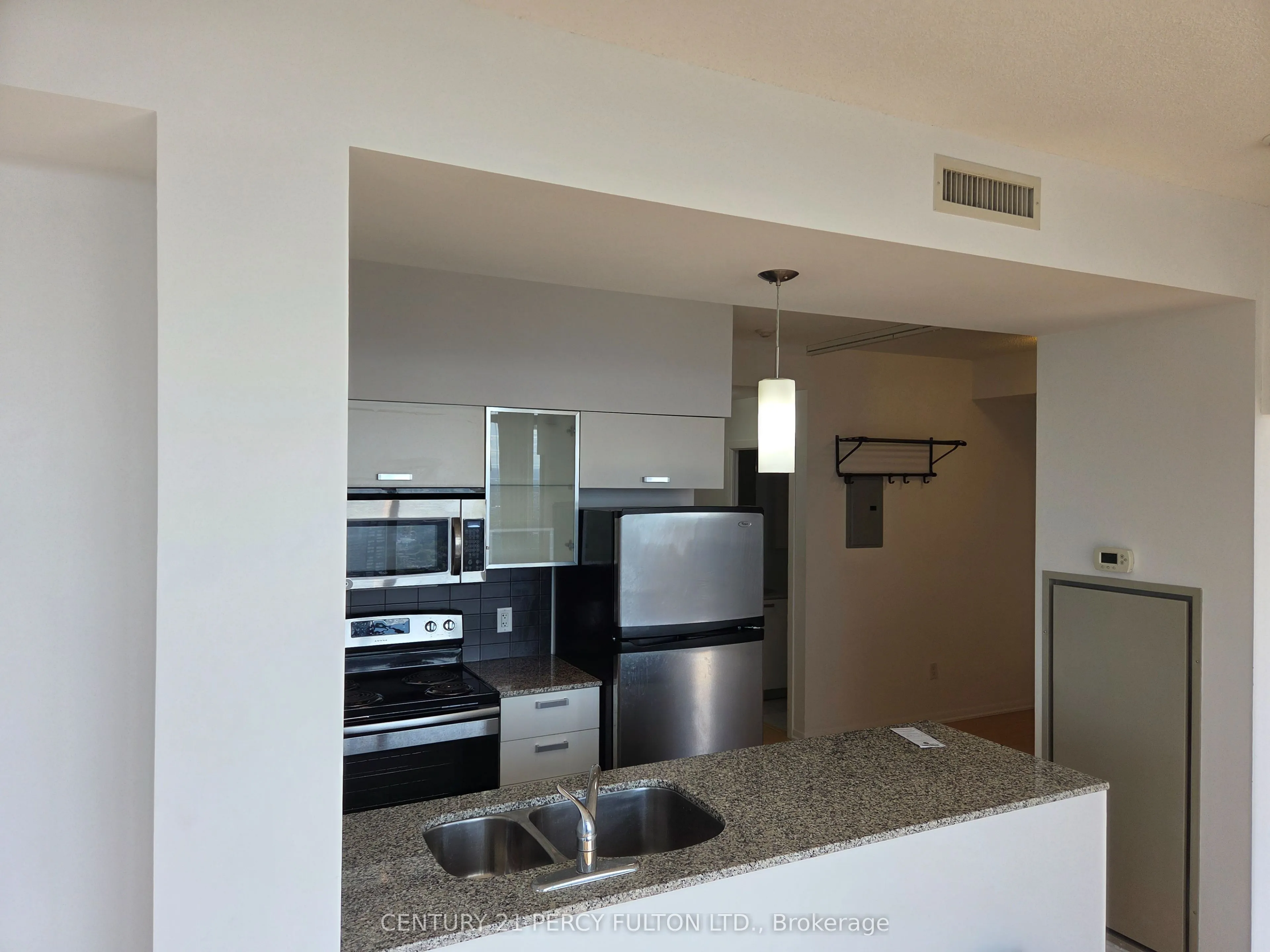 38 Grenville Street, #3802