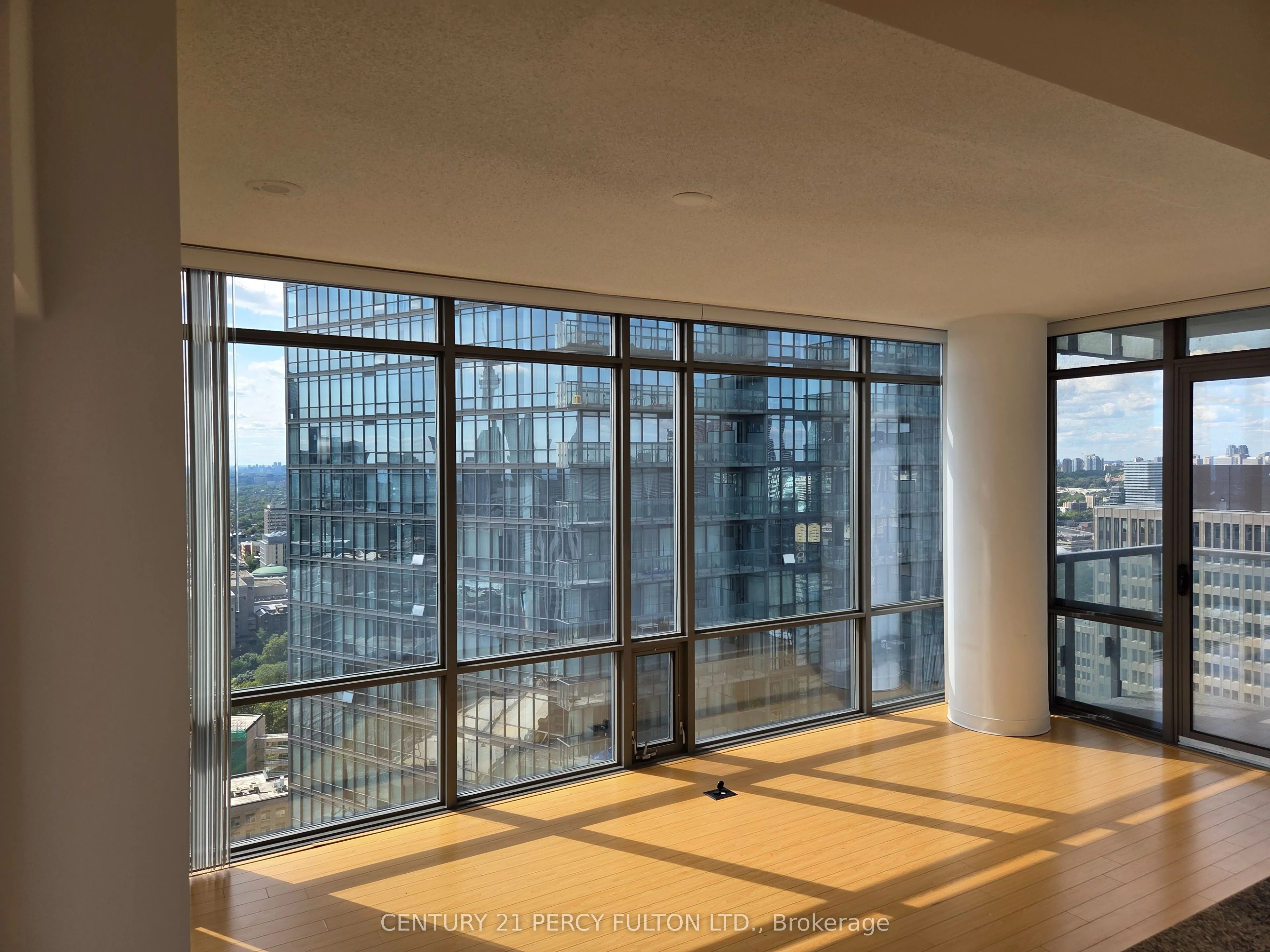 38 Grenville Street, #3802