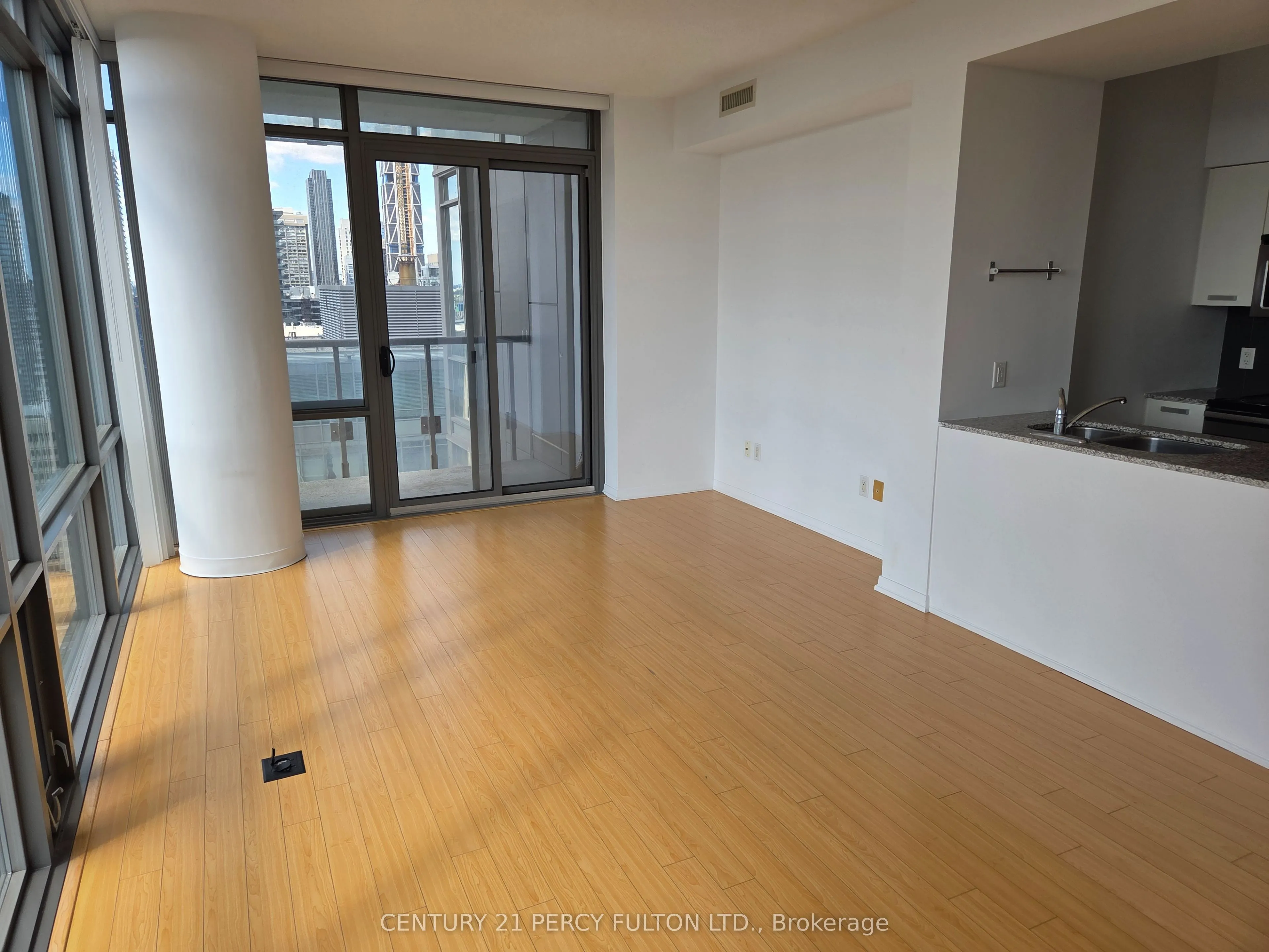 38 Grenville Street, #3802