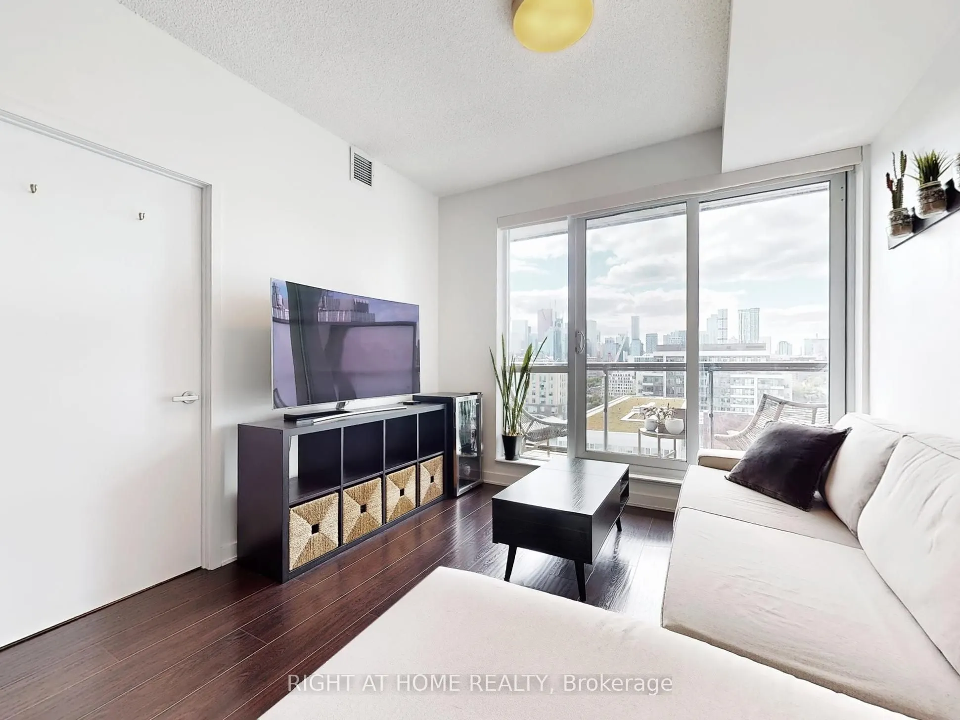 55 Regent Park Boulevard, #1407