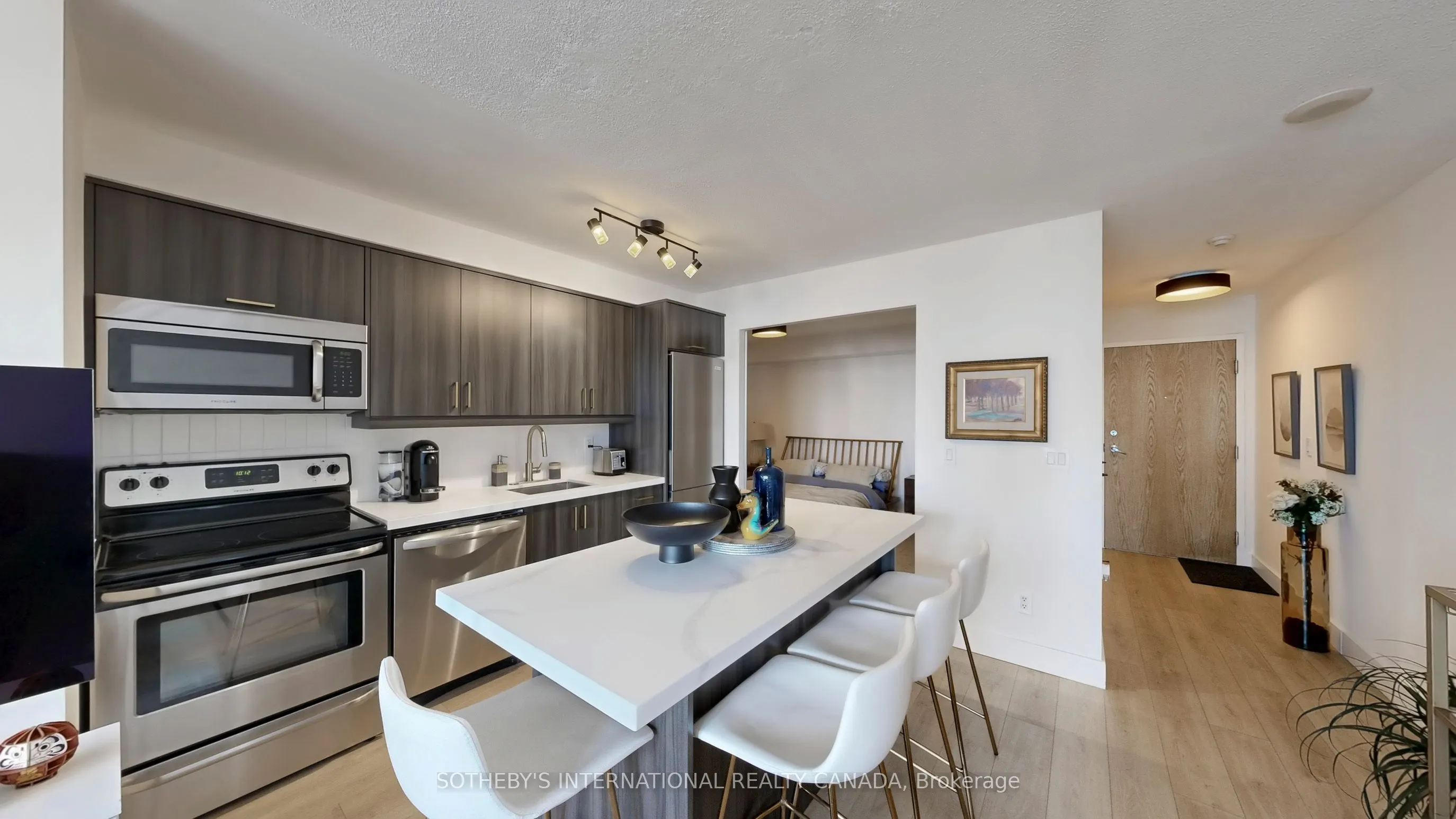 38 Joe Shuster Way, #1123