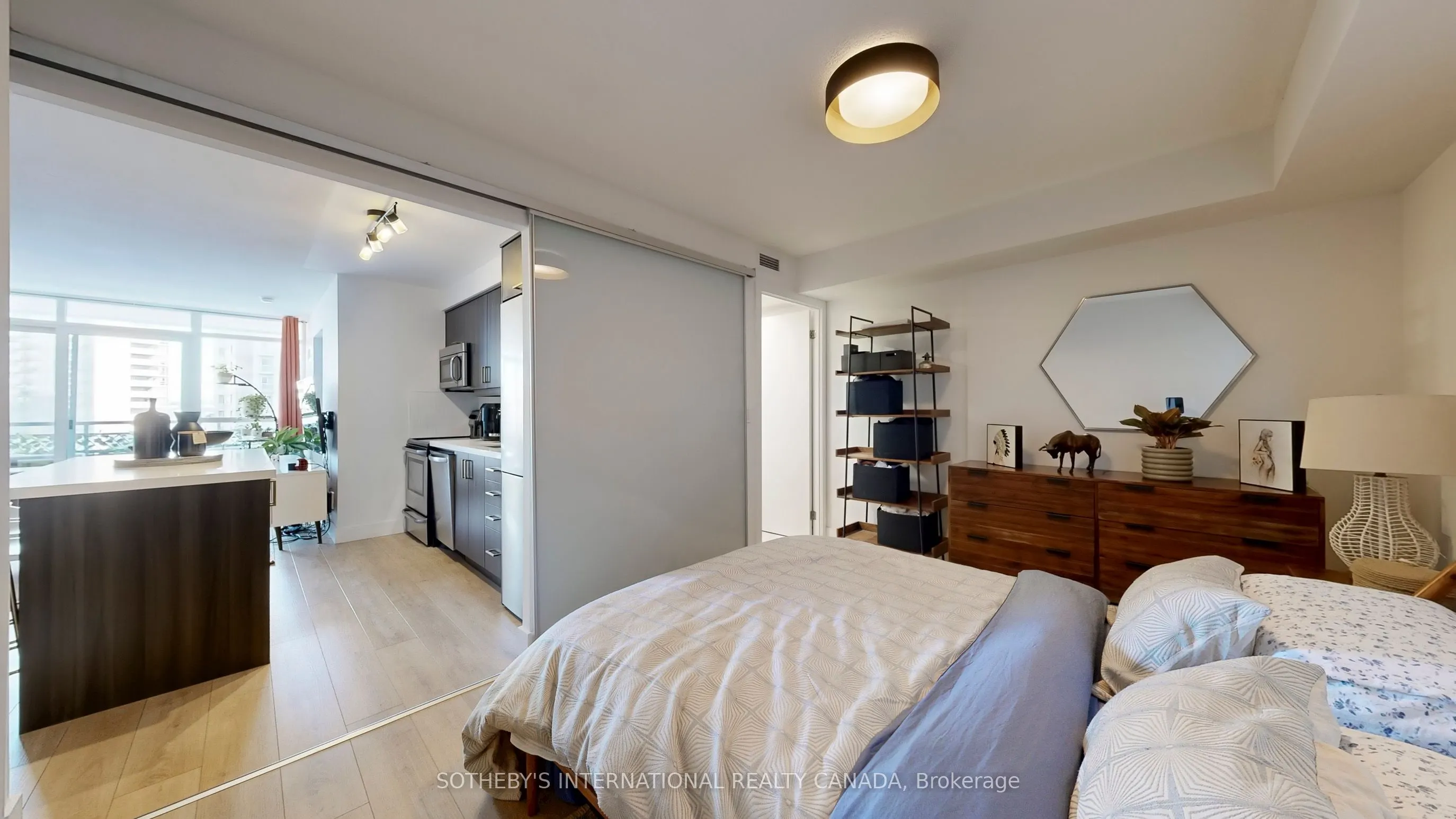 38 Joe Shuster Way, #1123