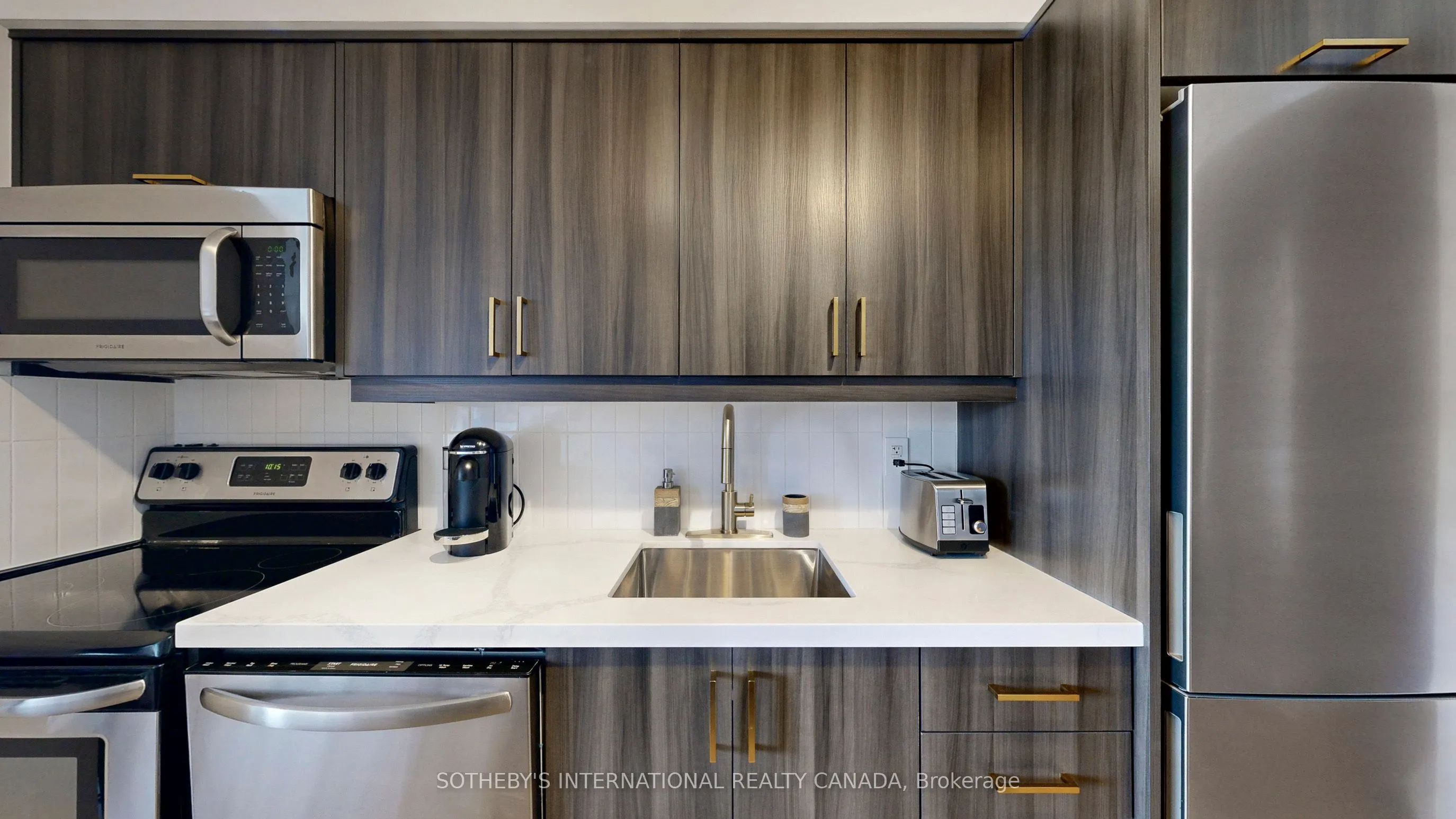 38 Joe Shuster Way, #1123