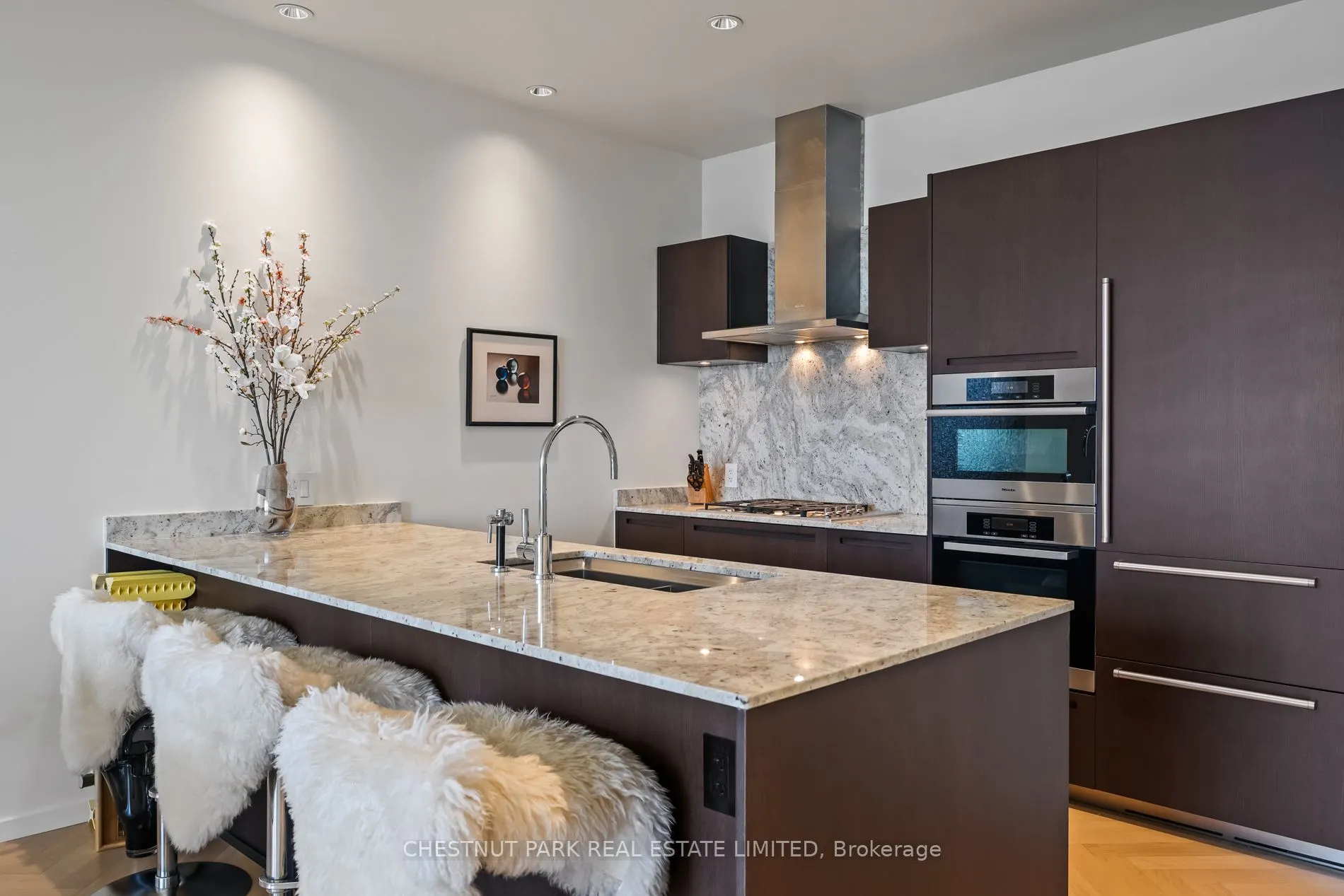 180 University Avenue, #5707