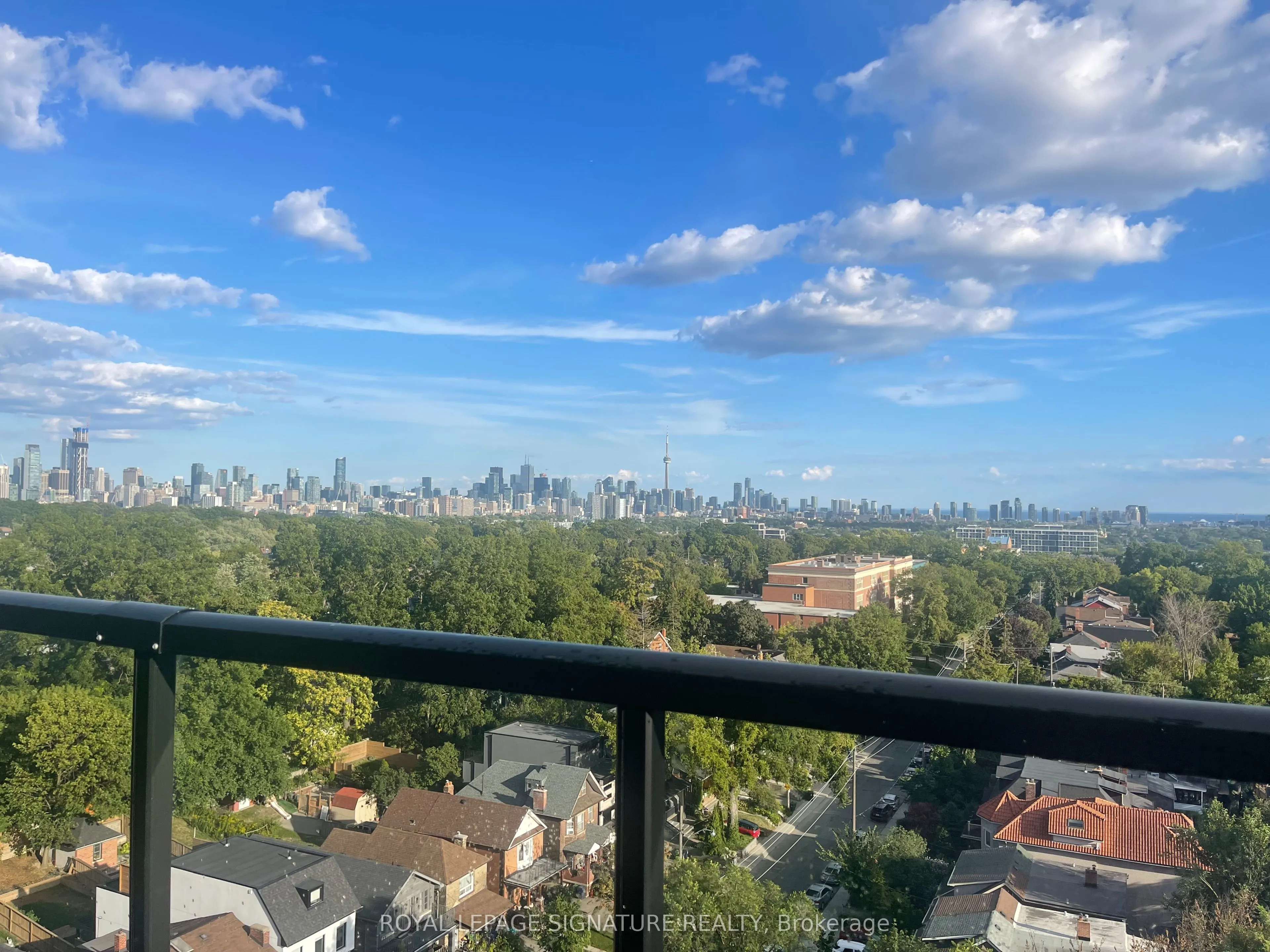 863 St.Clair Avenue W, #212