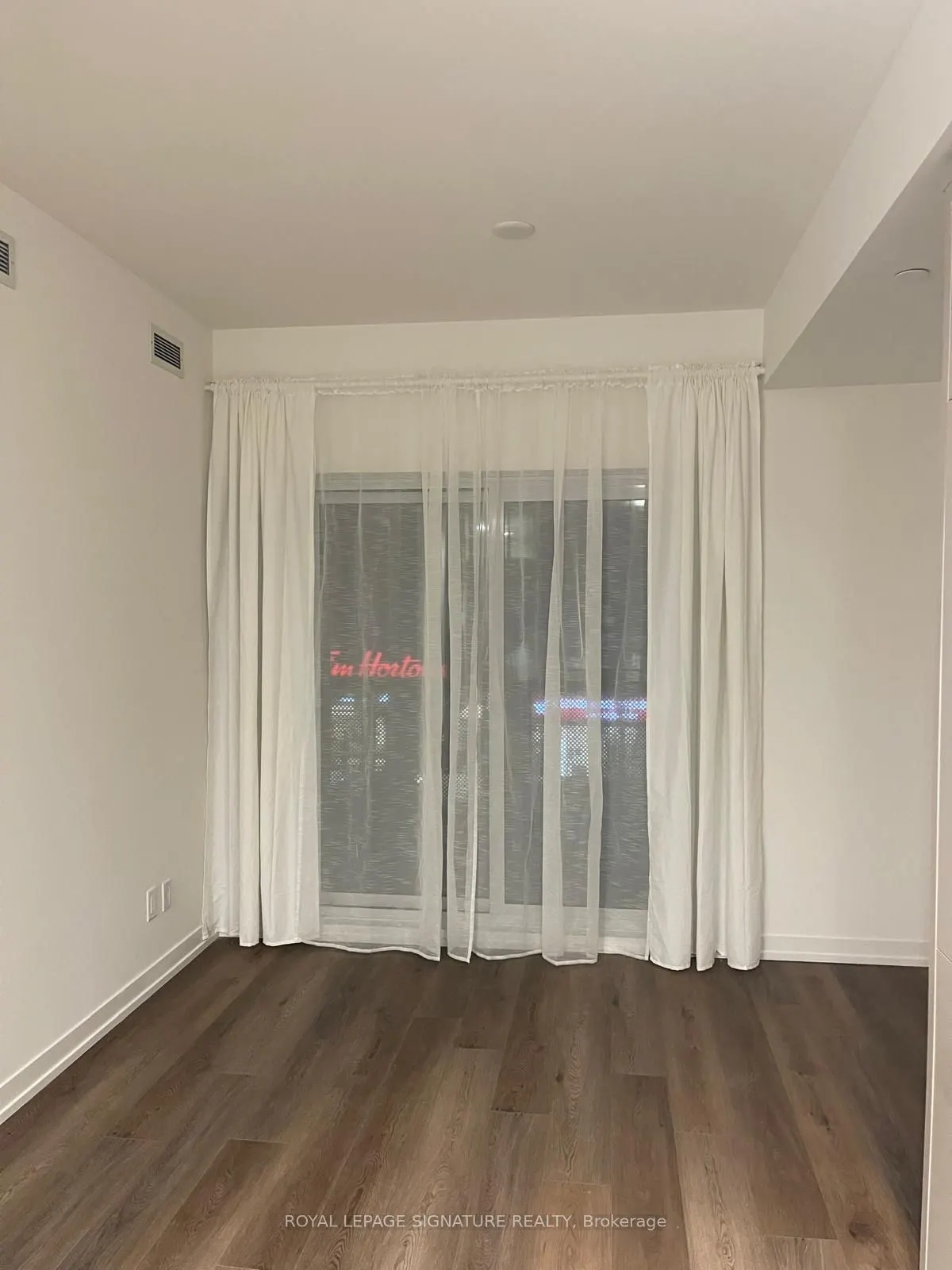 863 St.Clair Avenue W, #212