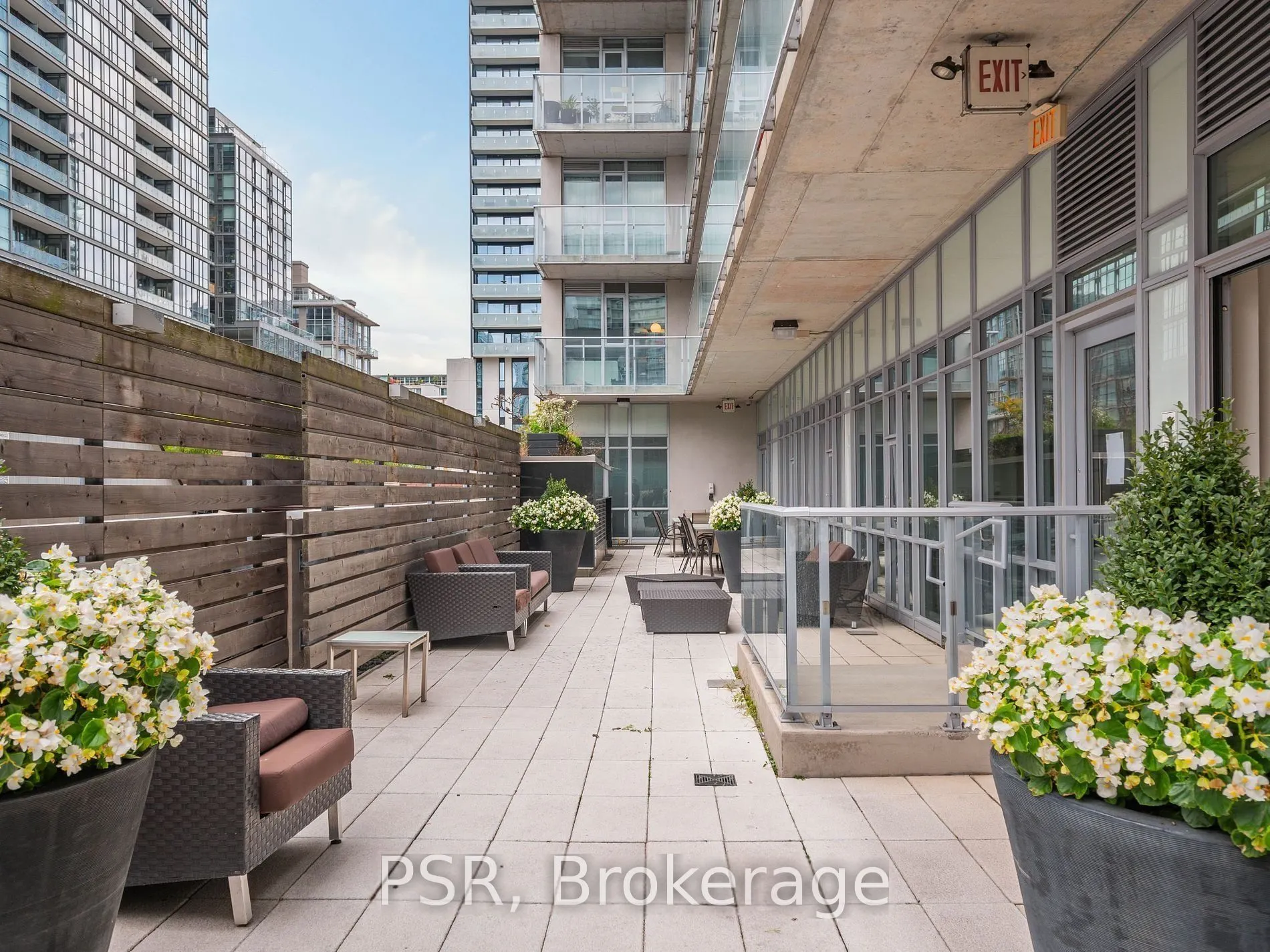 375 King Street W, #701