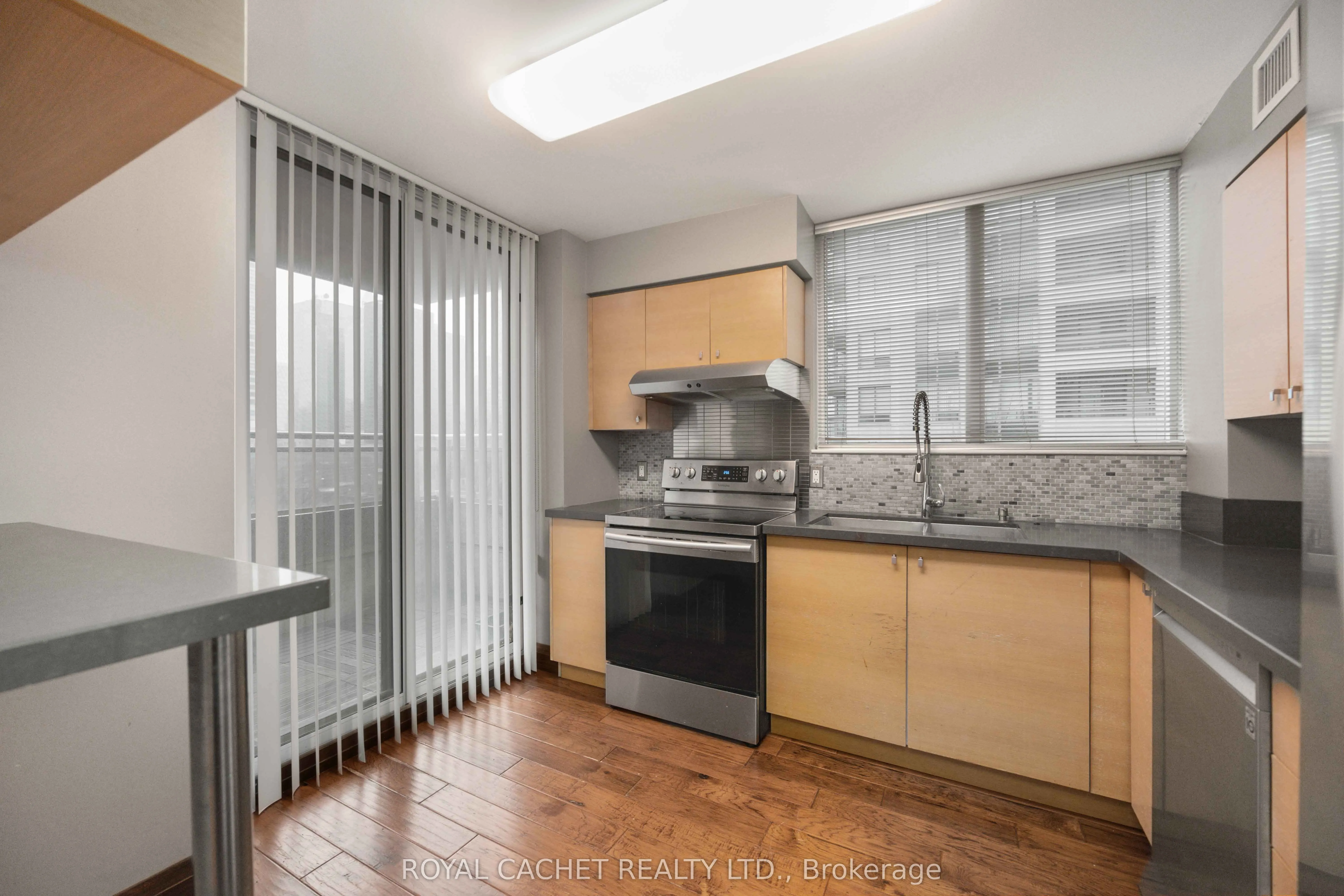 256 Doris Avenue, #510