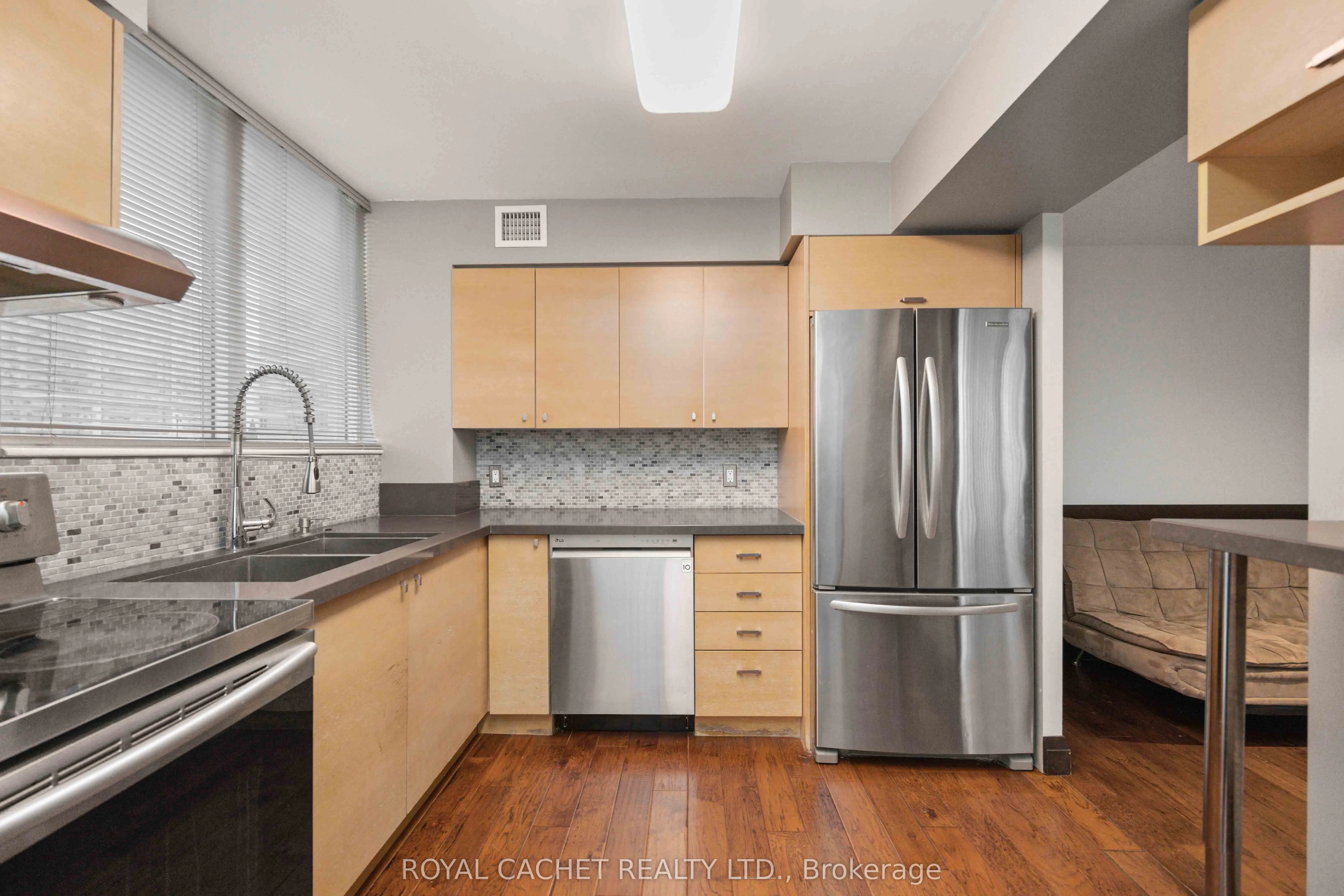 256 Doris Avenue, #510