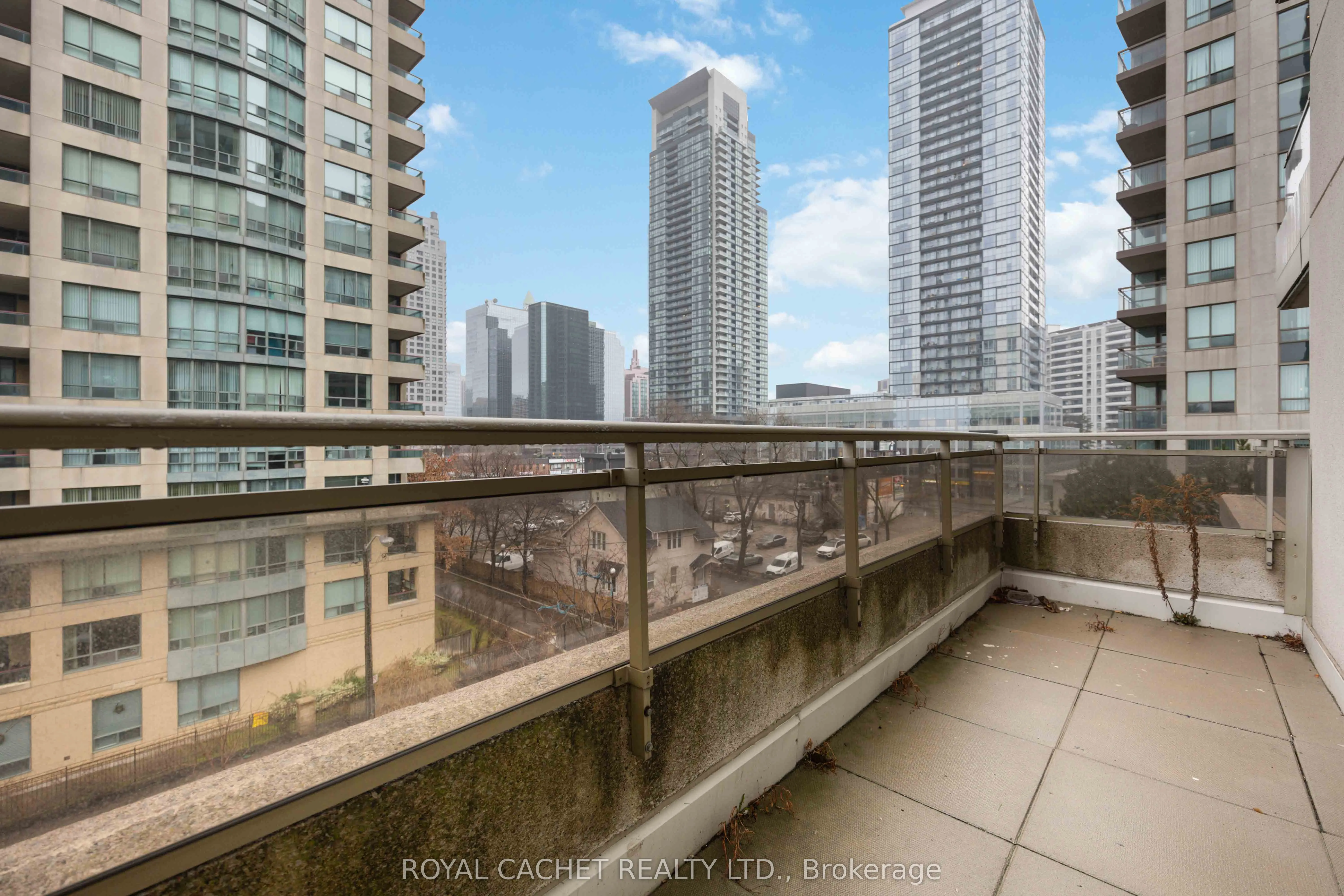 256 Doris Avenue, #510