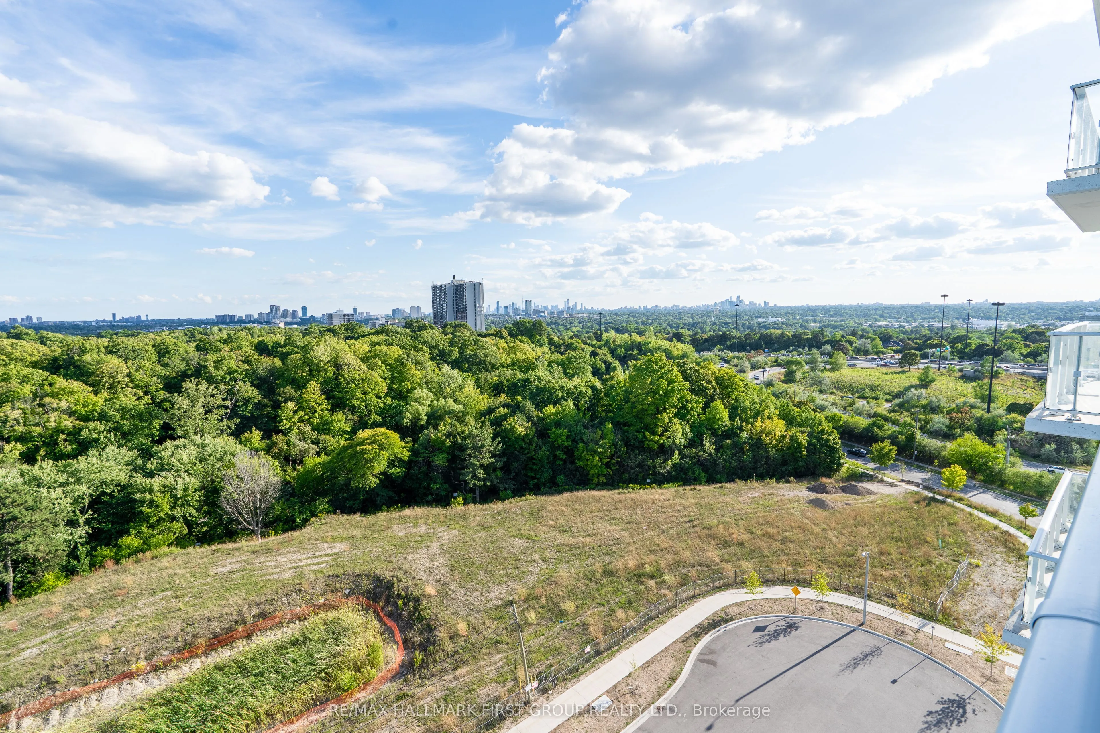 10 Deerlick Court, #1101