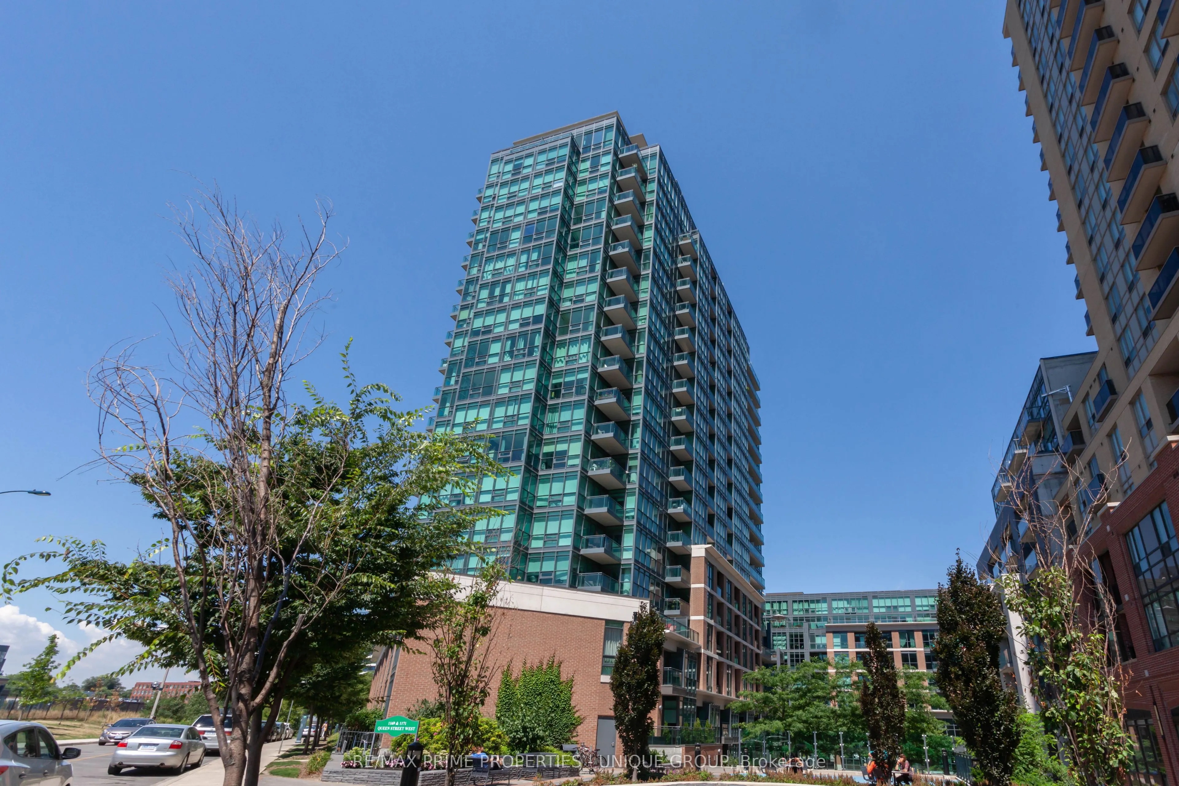 1169 Queen Street W, #618