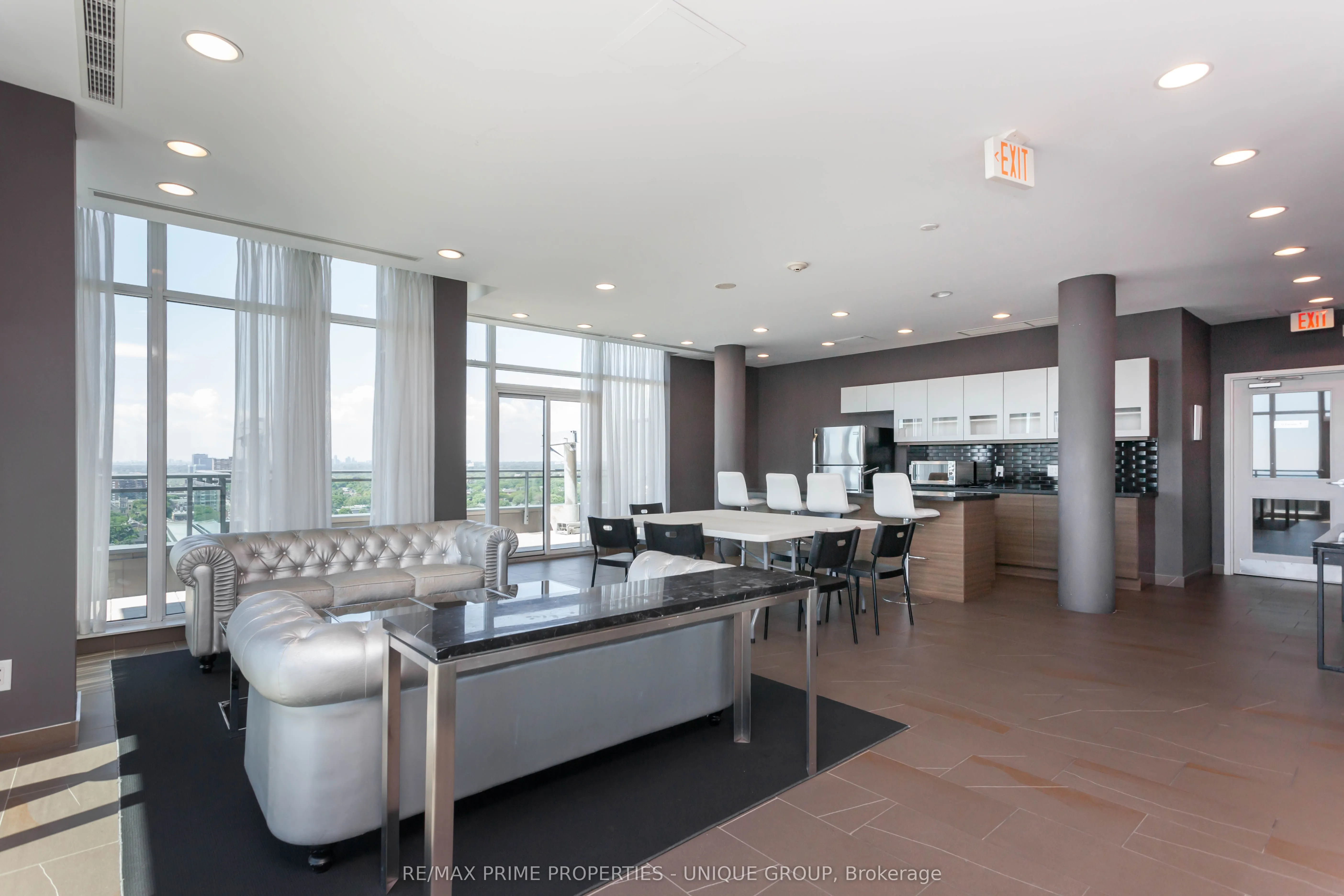 1169 Queen Street W, #618