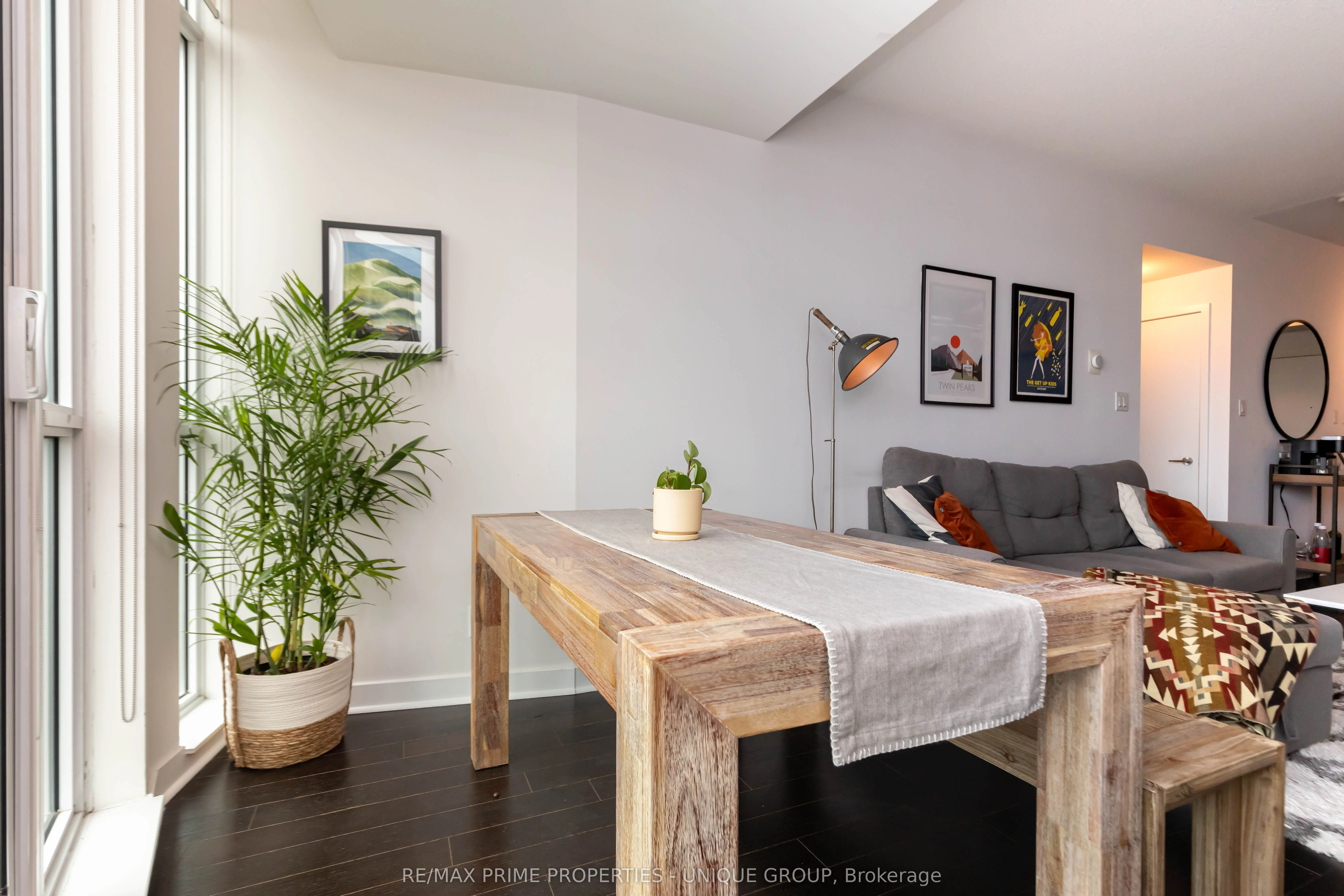 1169 Queen Street W, #618
