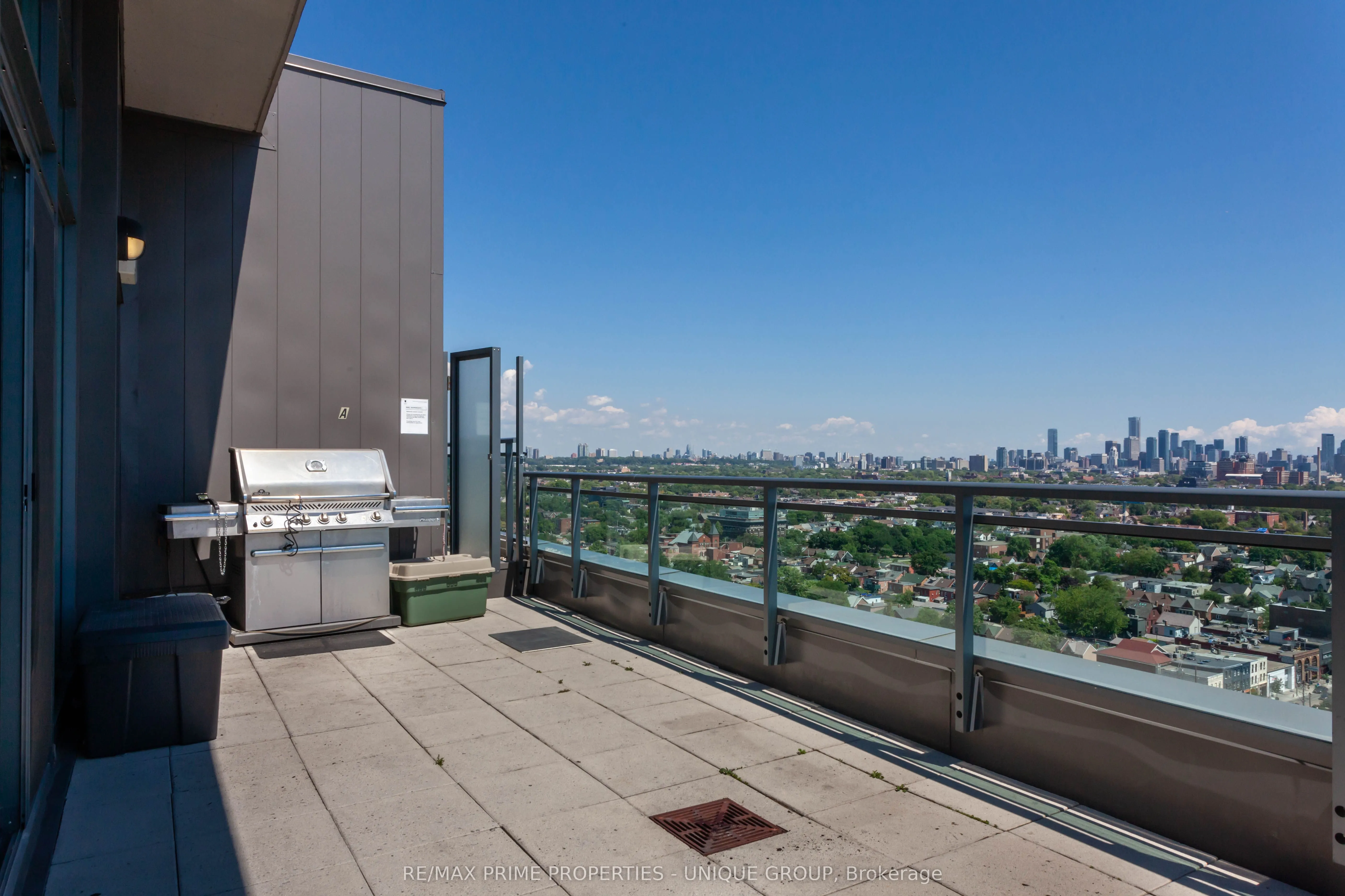 1169 Queen Street W, #618