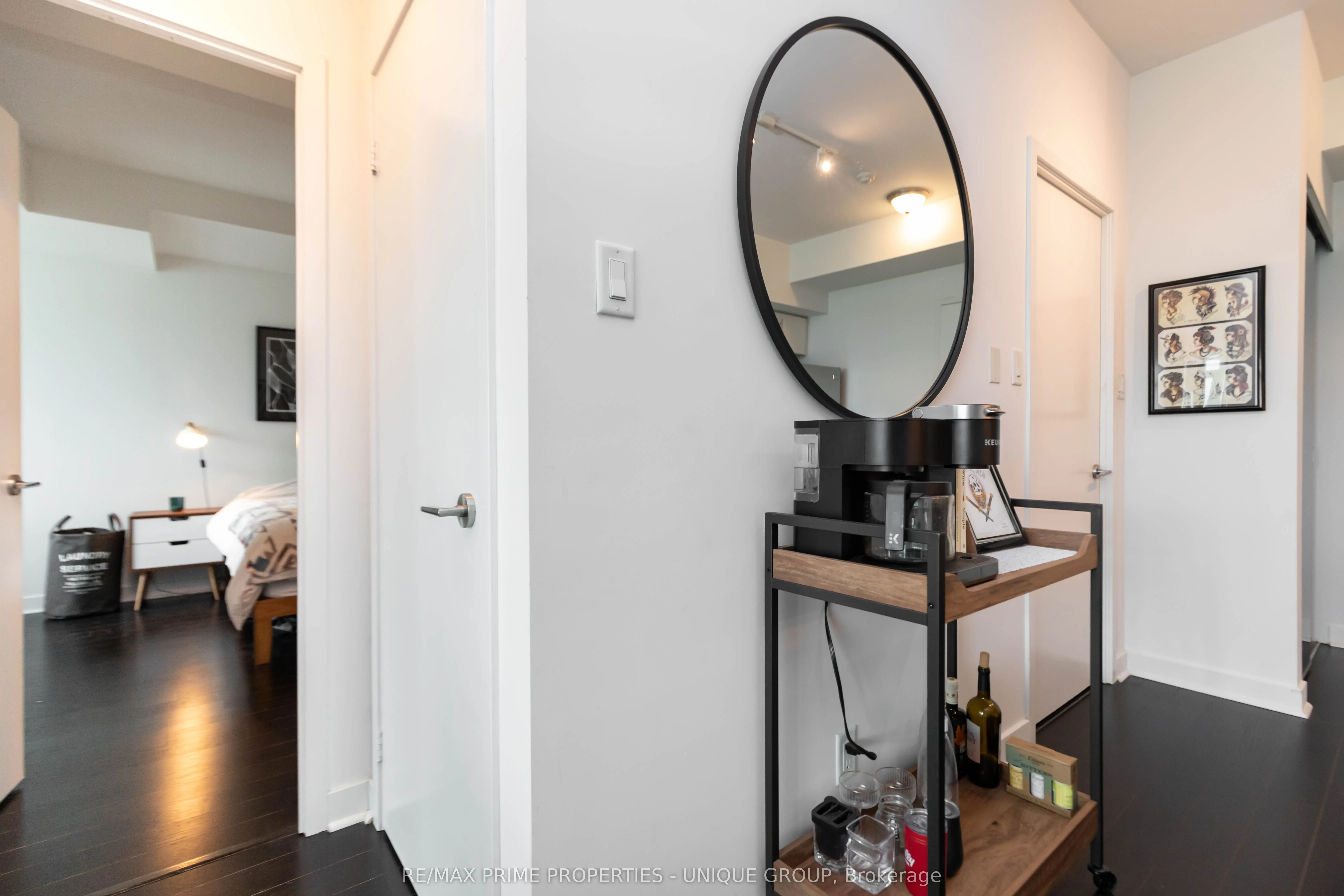 1169 Queen Street W, #618