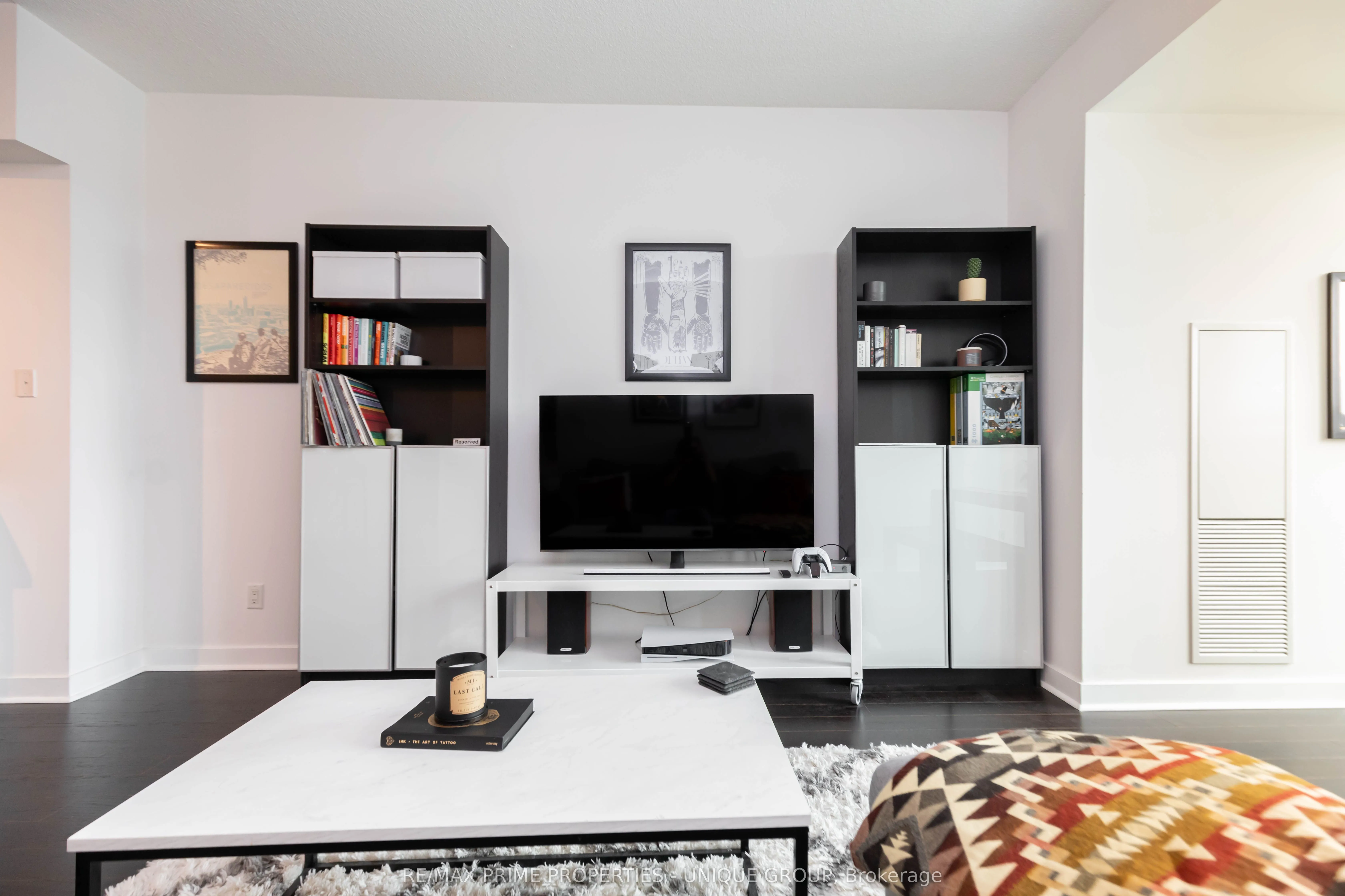 1169 Queen Street W, #618