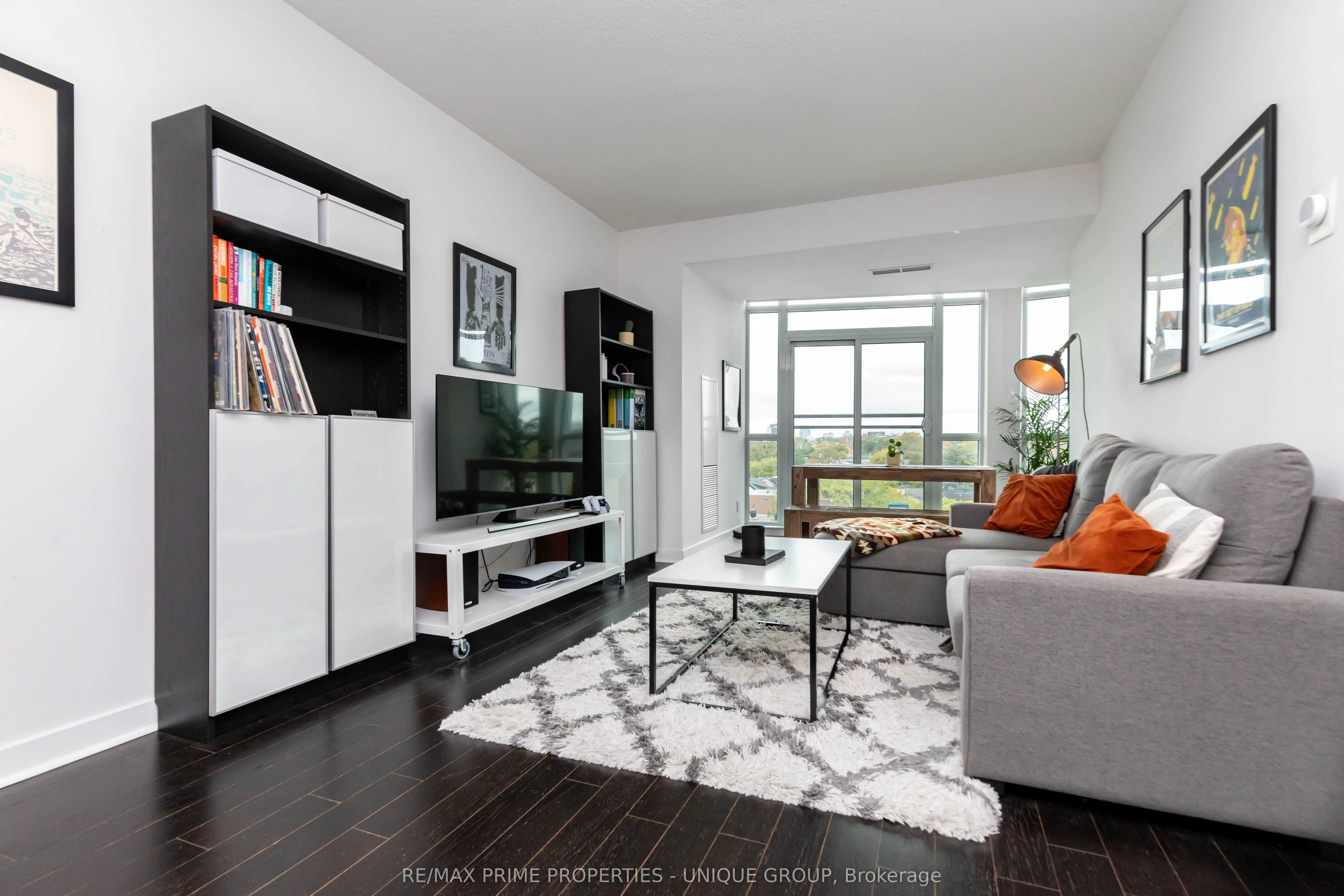 1169 Queen Street W, #618