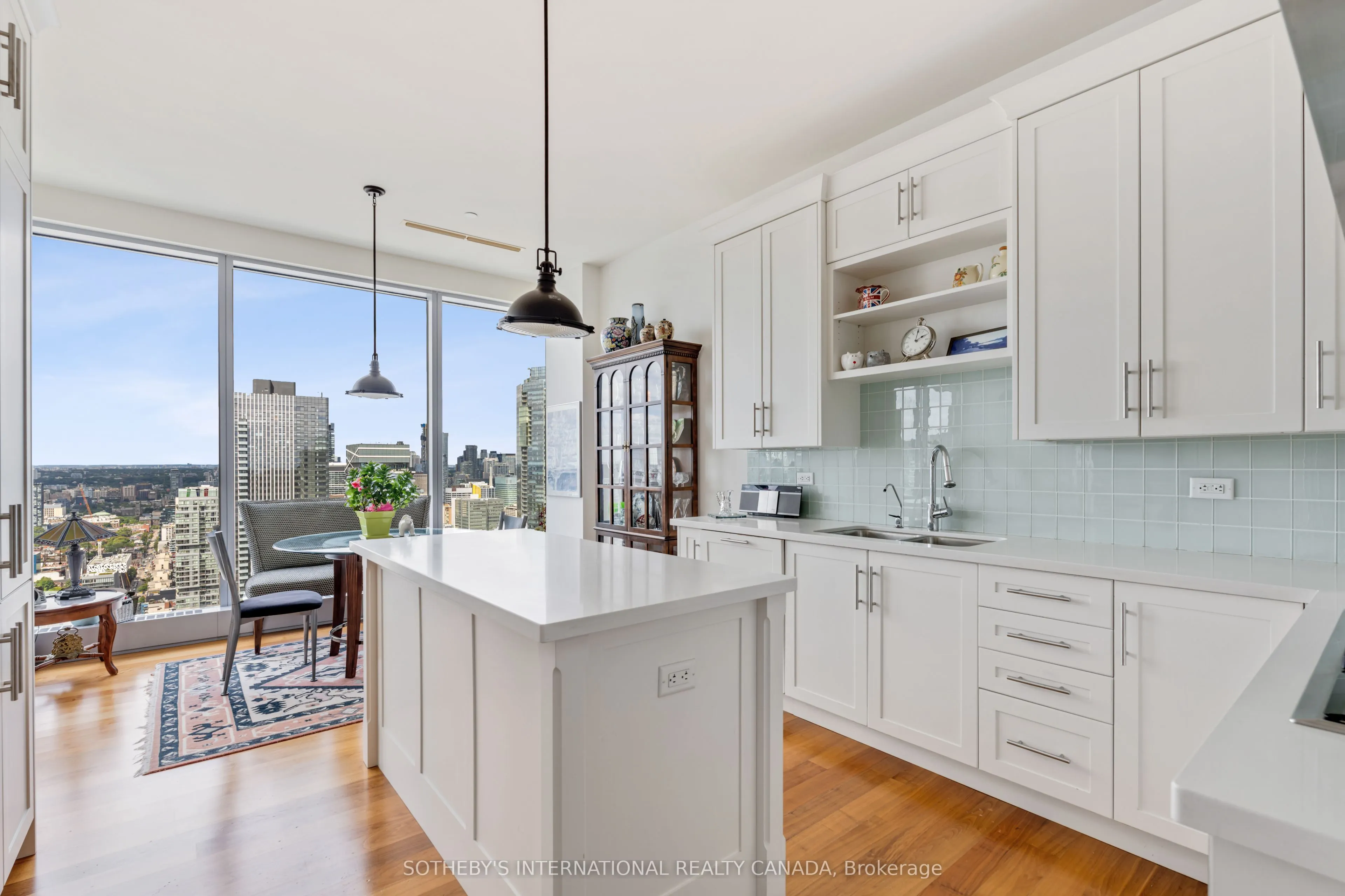 183 Wellington Street W, #4301
