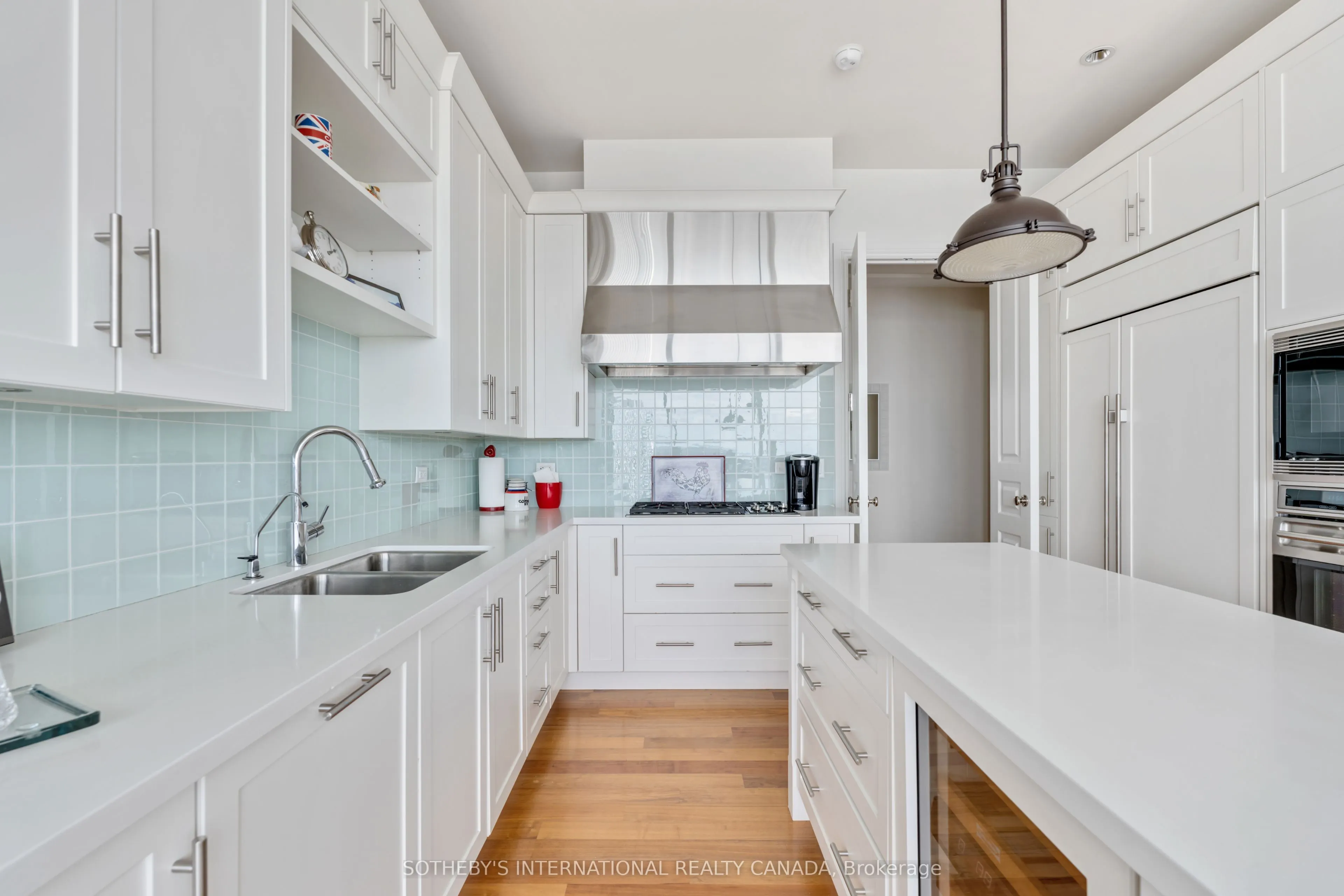 183 Wellington Street W, #4301