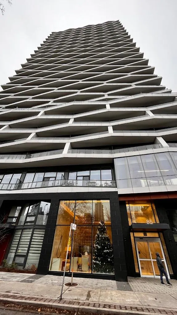 161 Roehampton Avenue, #1813