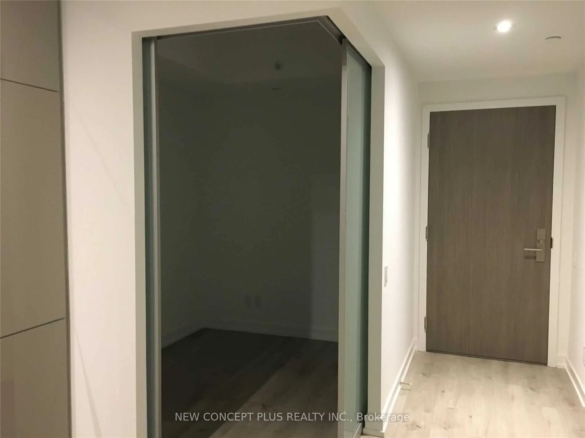 161 Roehampton Avenue, #1813