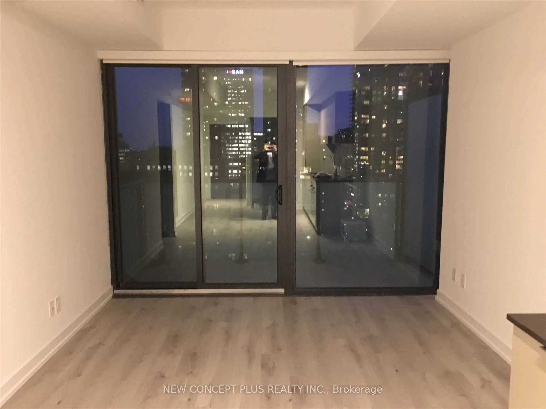 161 Roehampton Avenue, #1813