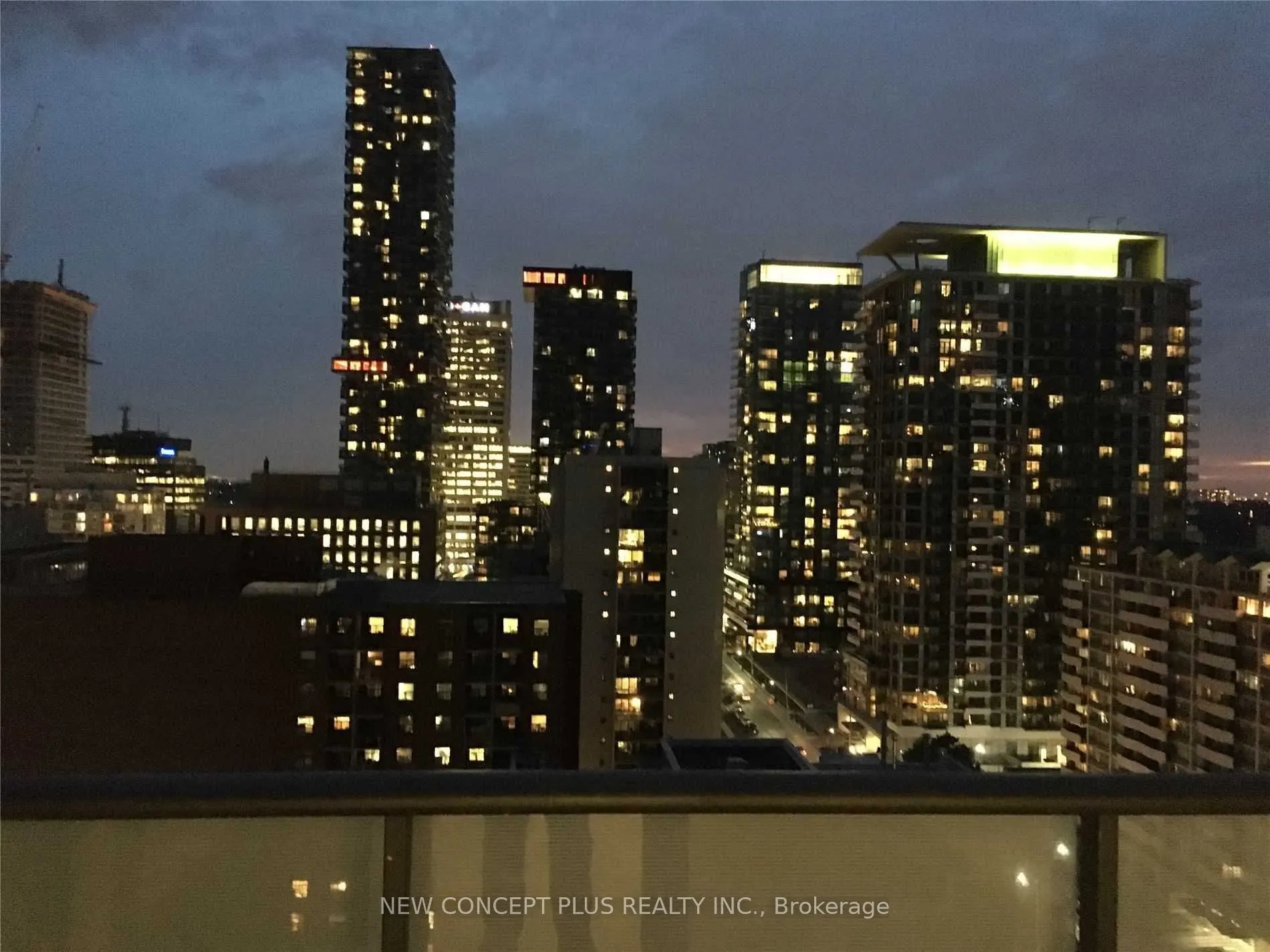 161 Roehampton Avenue, #1813